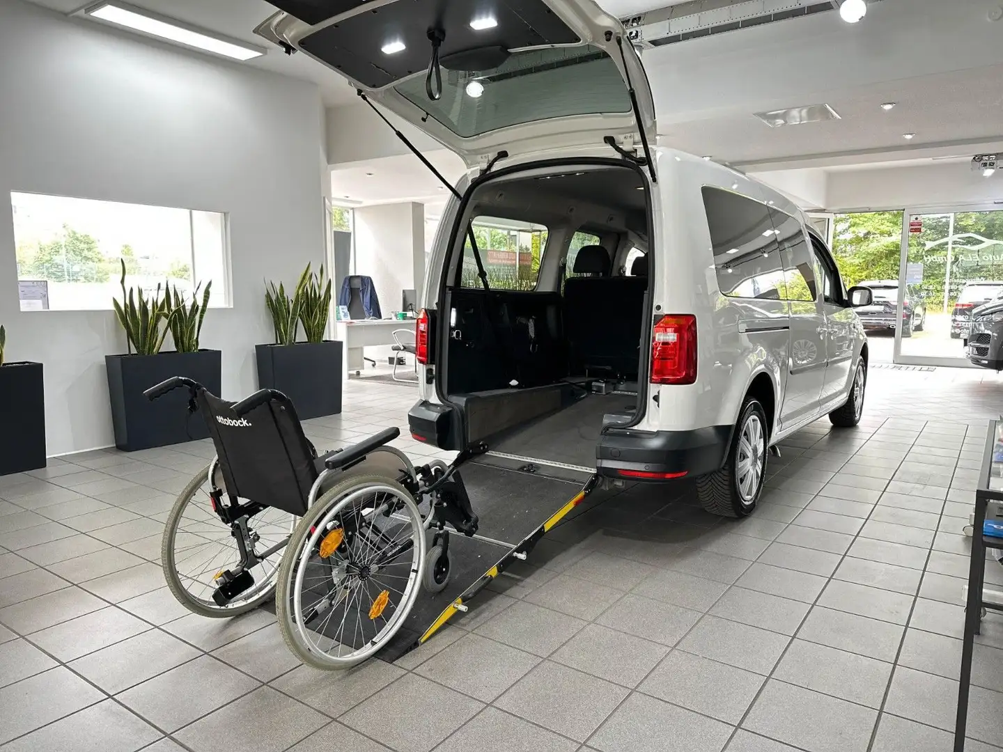 Volkswagen Caddy Maxi 2.0 TDI Behindertengerecht-Rampe|PDC Wit - 1