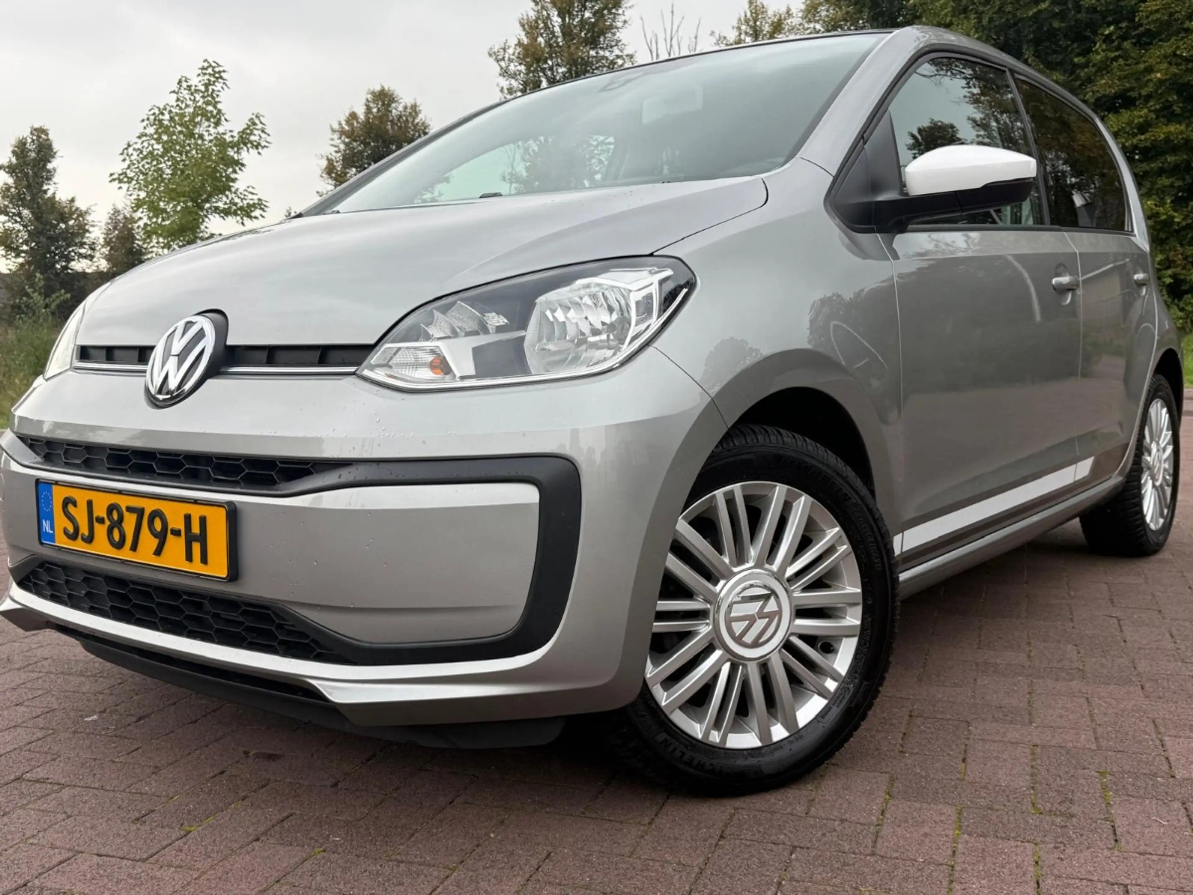 Volkswagen up! | CARPLAY | ALL SEASON | NAP | — photo 2