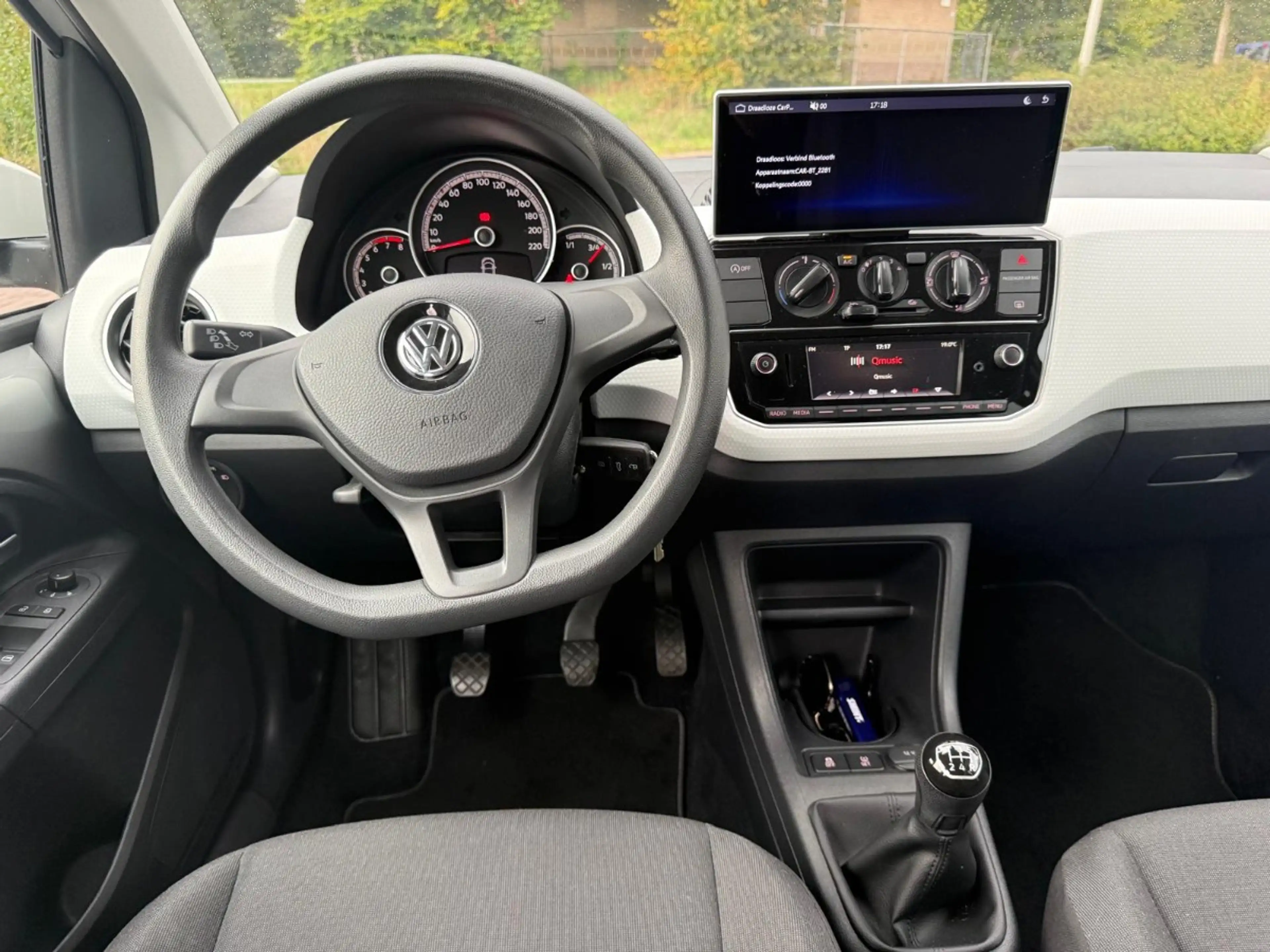 Volkswagen up! | CARPLAY | ALL SEASON | NAP | — photo 6