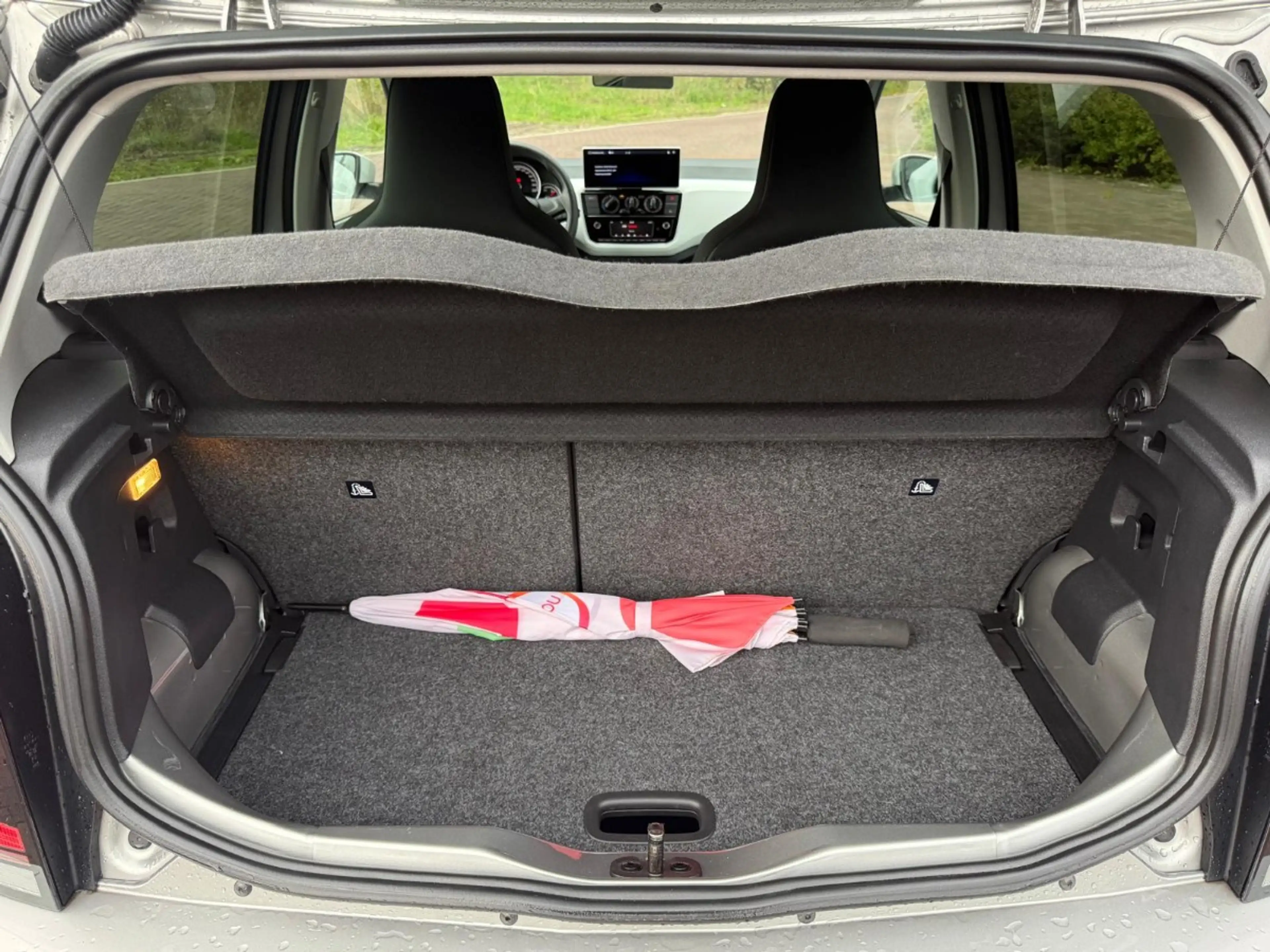 Volkswagen up! | CARPLAY | ALL SEASON | NAP | — photo 13