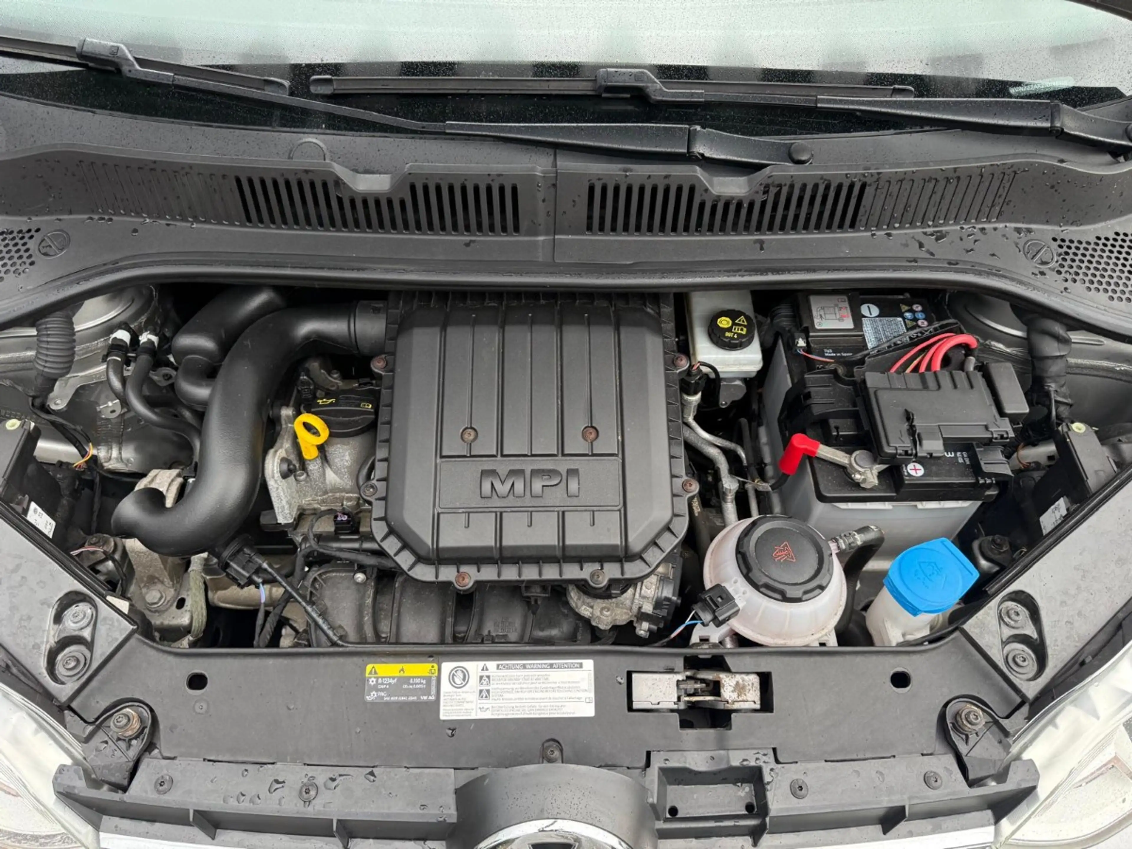 Volkswagen up! | CARPLAY | ALL SEASON | NAP | — photo 17