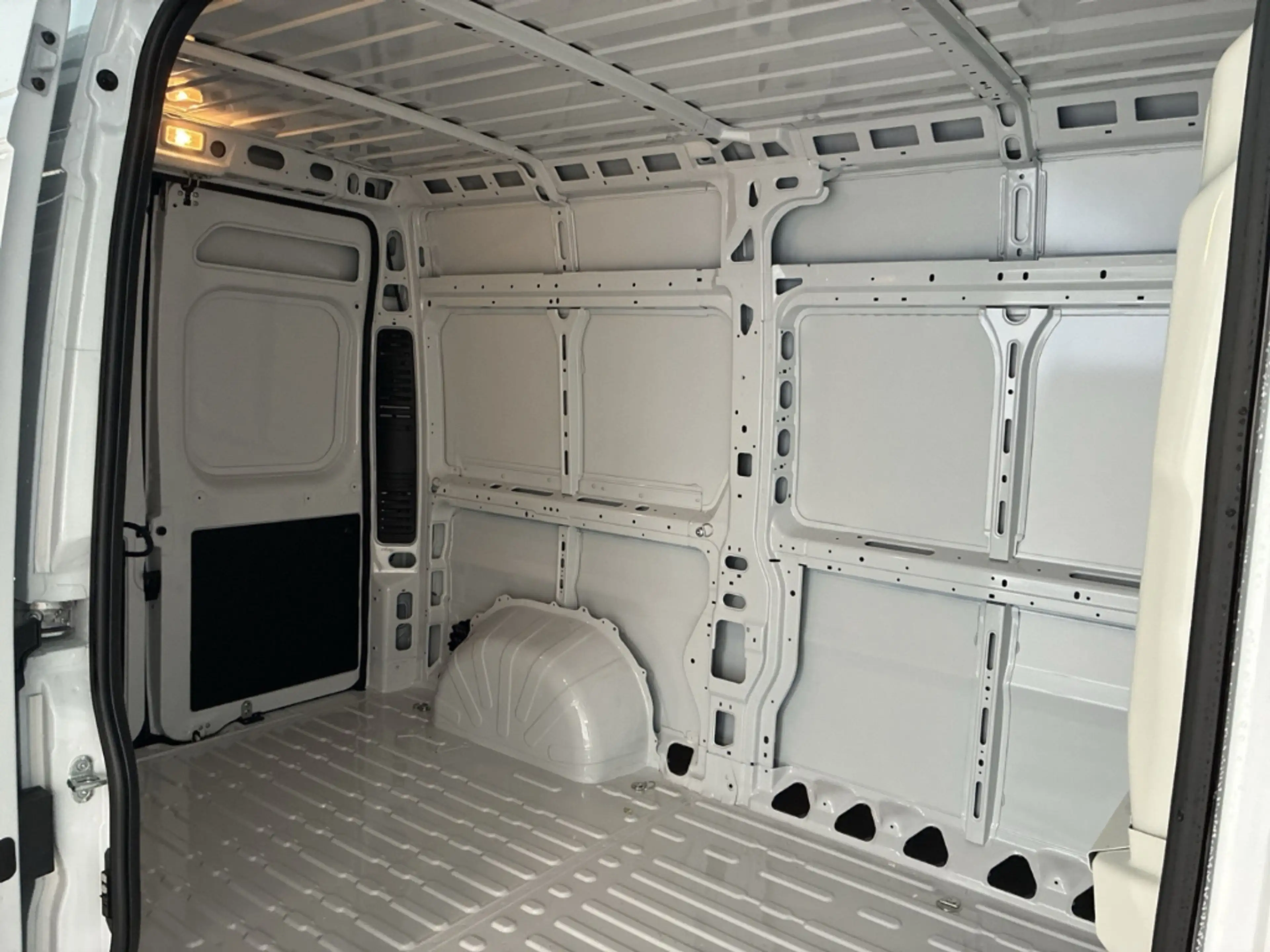 Citroen Jumper Kasten D140 L2H2 3.5t PDC Kamera Klima Tempomat — photo 7