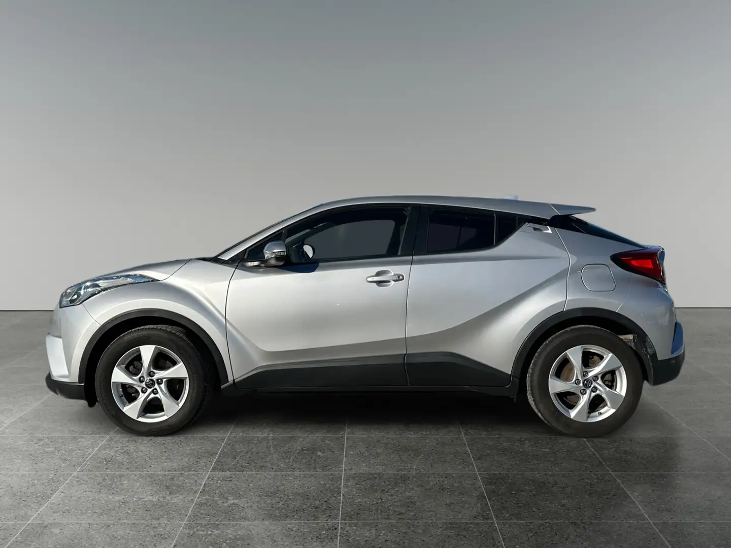 Toyota C-HR C-HR 1,2T 4WD CVT MID Silber - 2