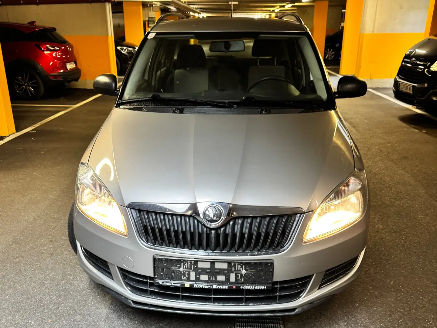 Skoda Fabia 1,2 - Praktischer Kombi mit Anhängerkupplung Grey - 2