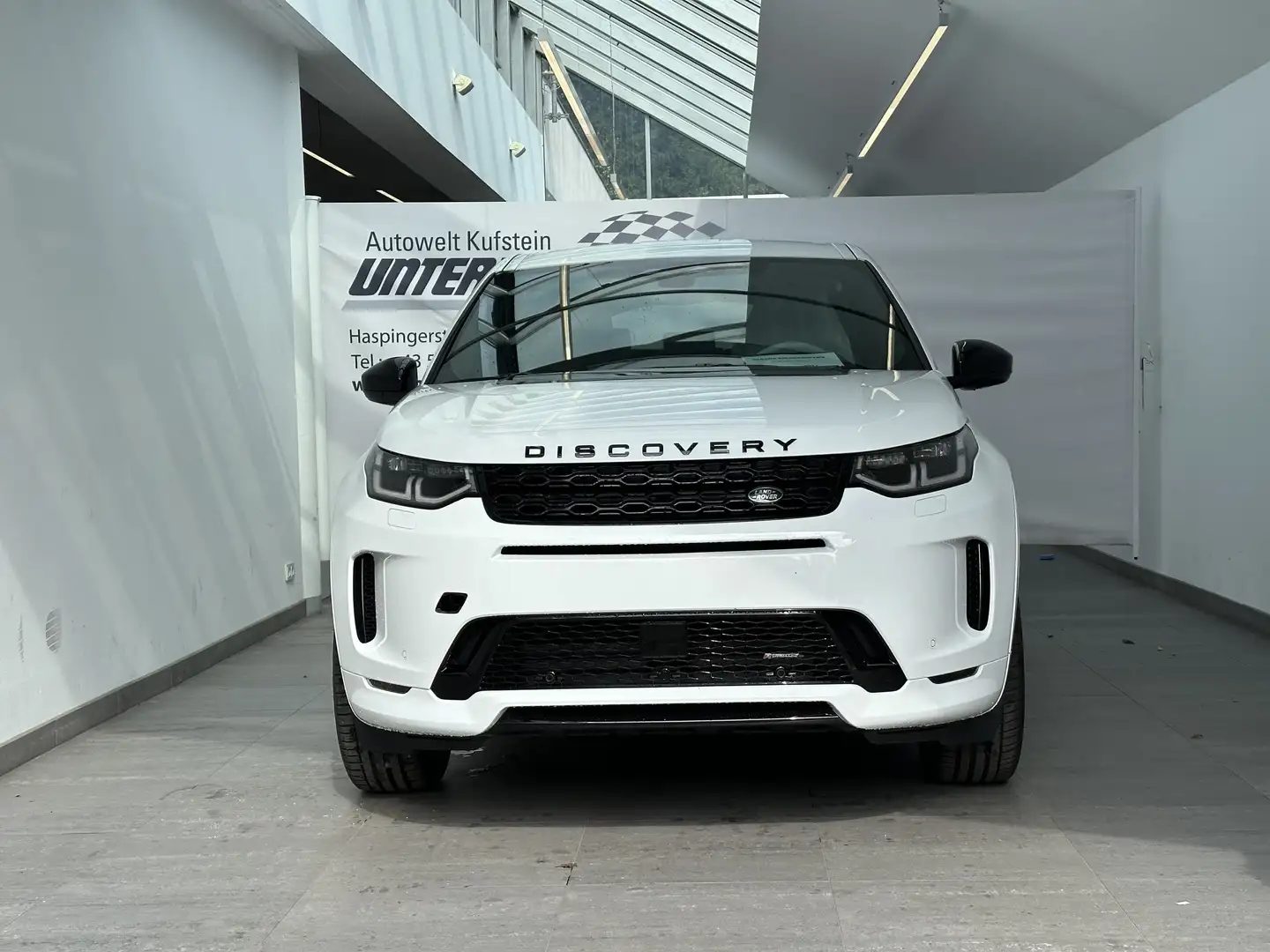 Land Rover Discovery Sport D165 R-Dynamic SE AWD Aut. Weiß - 2