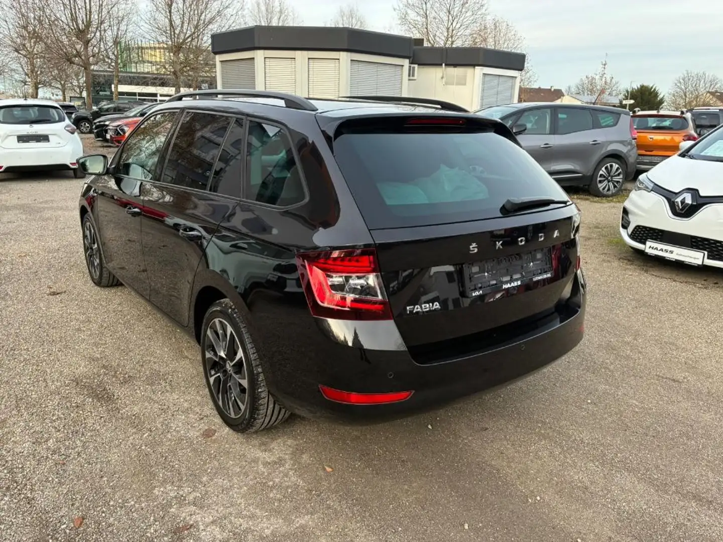 Skoda Fabia Combi 1.0 TSI Best of Drive Schwarz - 2