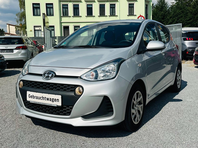 Hyundai i10 Trend 84800 KM KLIMA TEMPOMAT EINPARHILFE SITZHEIZUNG TÜV NEU — photo 3