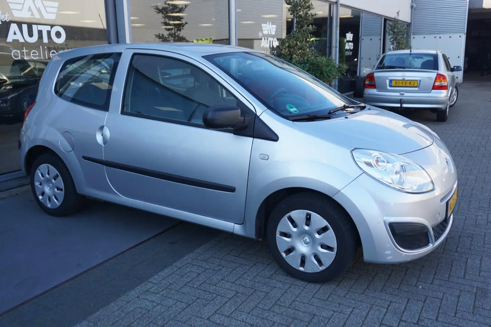 Renault Twingo 1.2 Authentique Grijs - 2