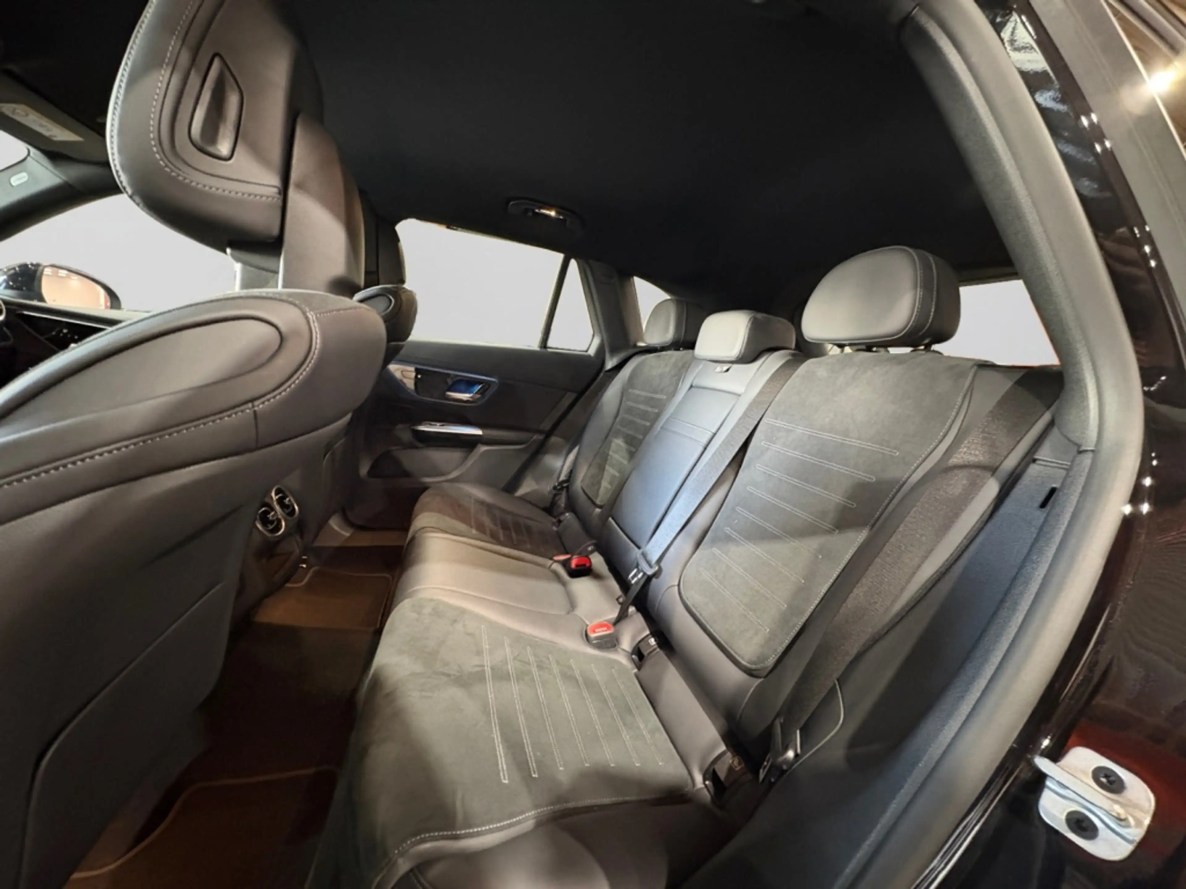 Mercedes-Benz GLC 300 4M AMG|DIG-L|DISTR|360|NIGHT|MEMORY|SHZ — photo 14