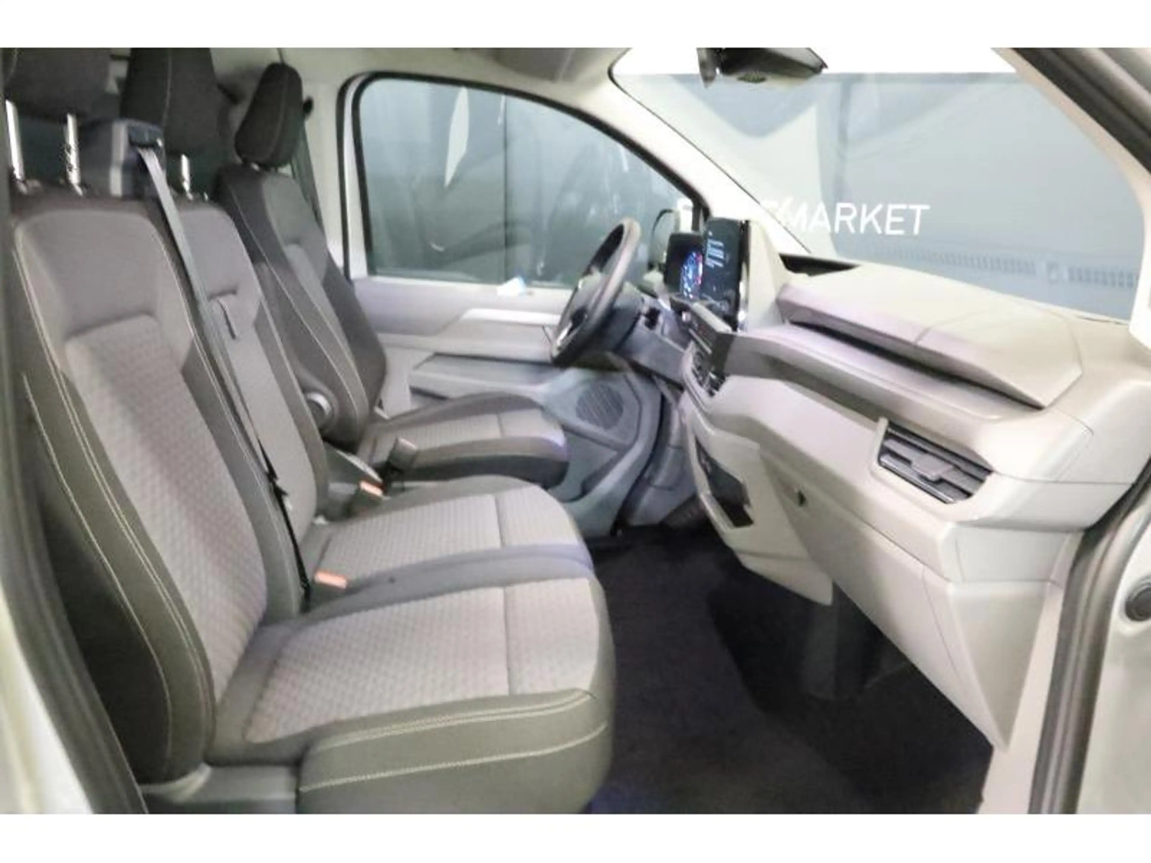Volkswagen T7 Caravelle Style Court 9P — photo 7