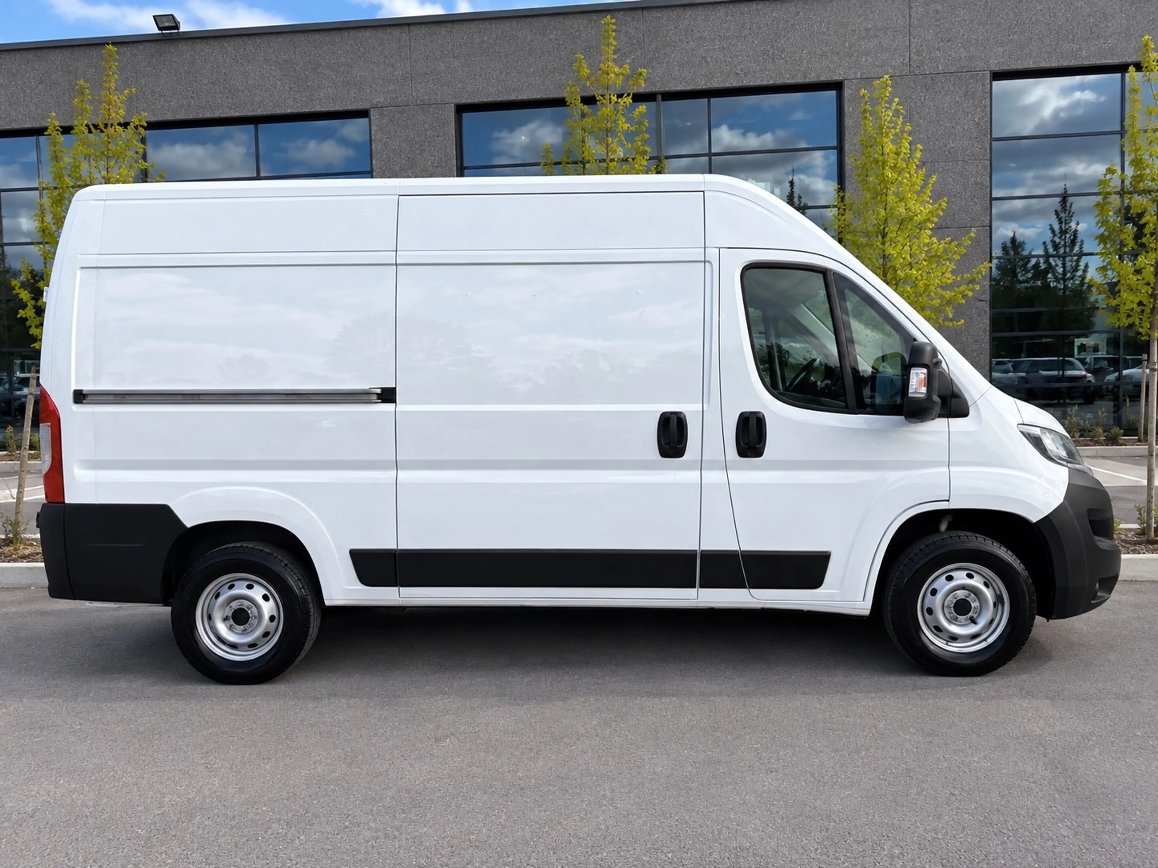 Peugeot Boxer Boxer 2.0 BlueHDi L2H2 PRO S/S Navi /Regulateur/(GARANTIE 12 MOIS) — photo 3