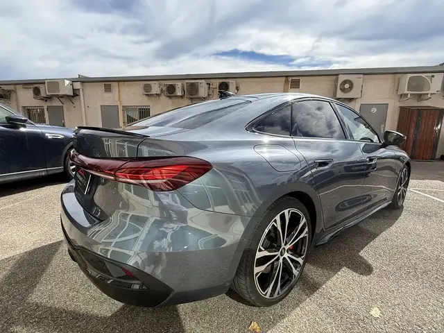 Audi A5 view 5