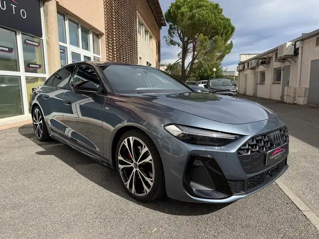 Audi A5 view 3
