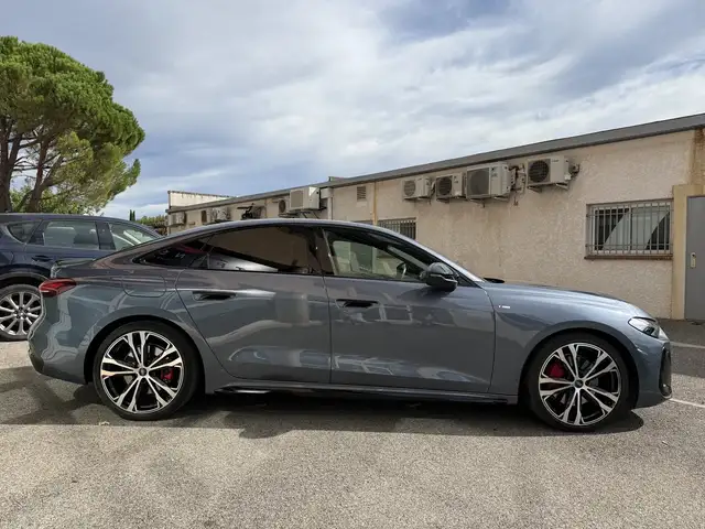 Audi A5 view 4