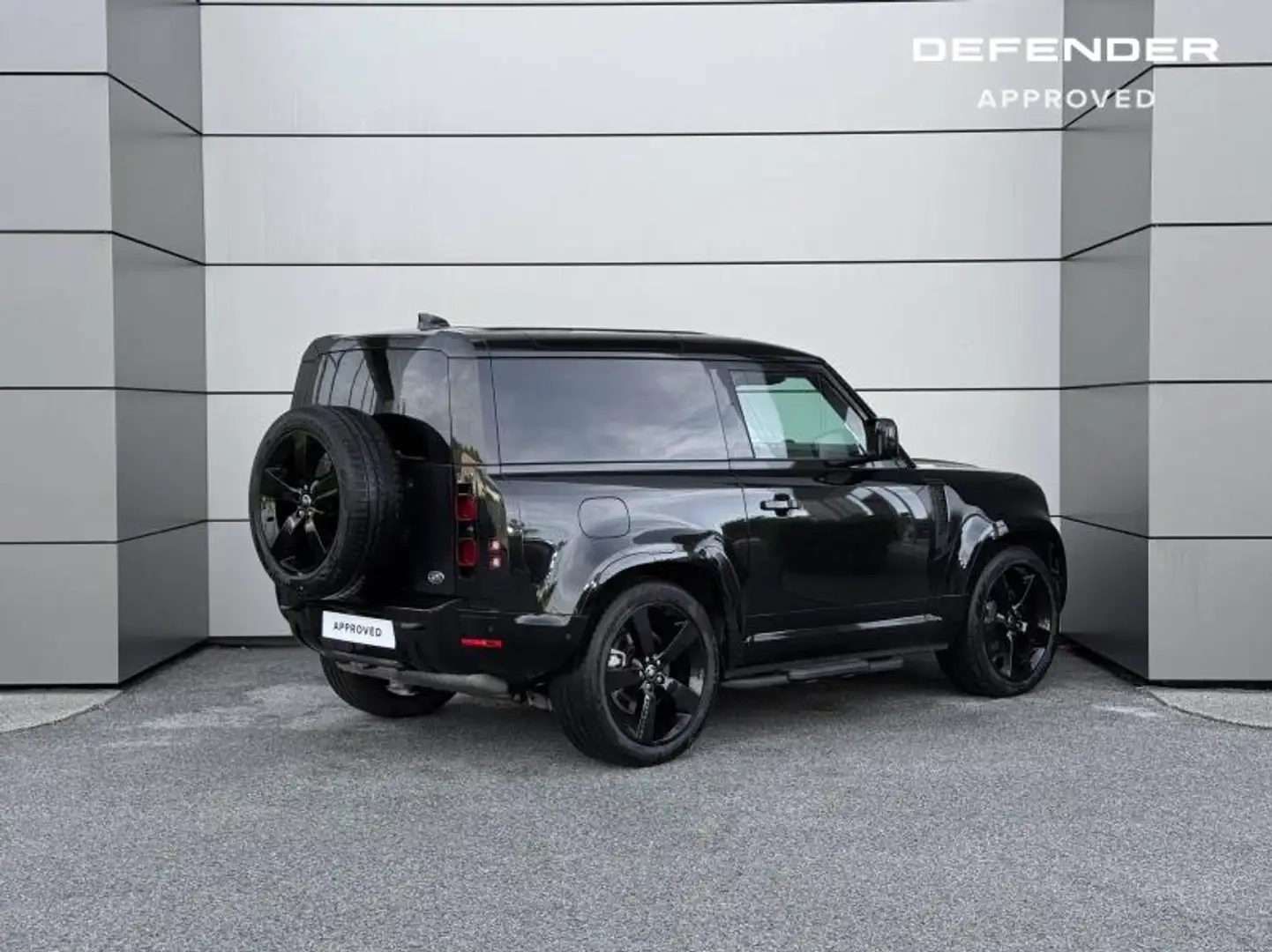 Land Rover Defender 90 3.0 D250 Hard Top X-Dynamic SE Noir - 2