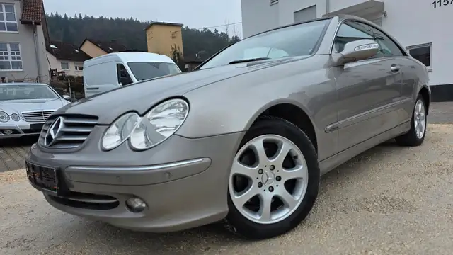 Mercedes-Benz CLK 240 +TÜV+1HAND+GARANTIE+NAVI+LEDER+SCHIEBED.