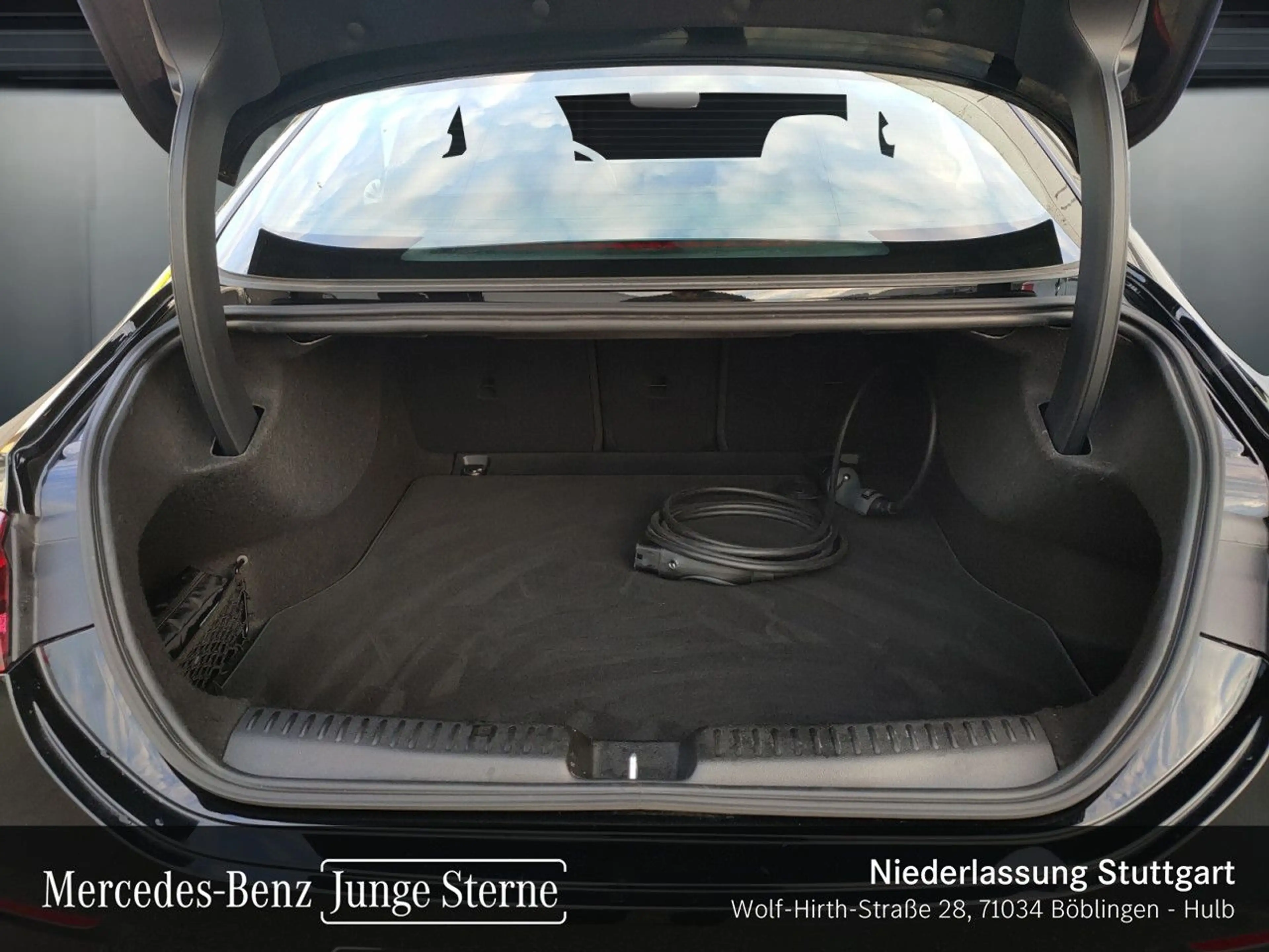Mercedes-Benz CLA 250 Progressive Pano LED AHK Kamera Sitzh Temp — photo 8