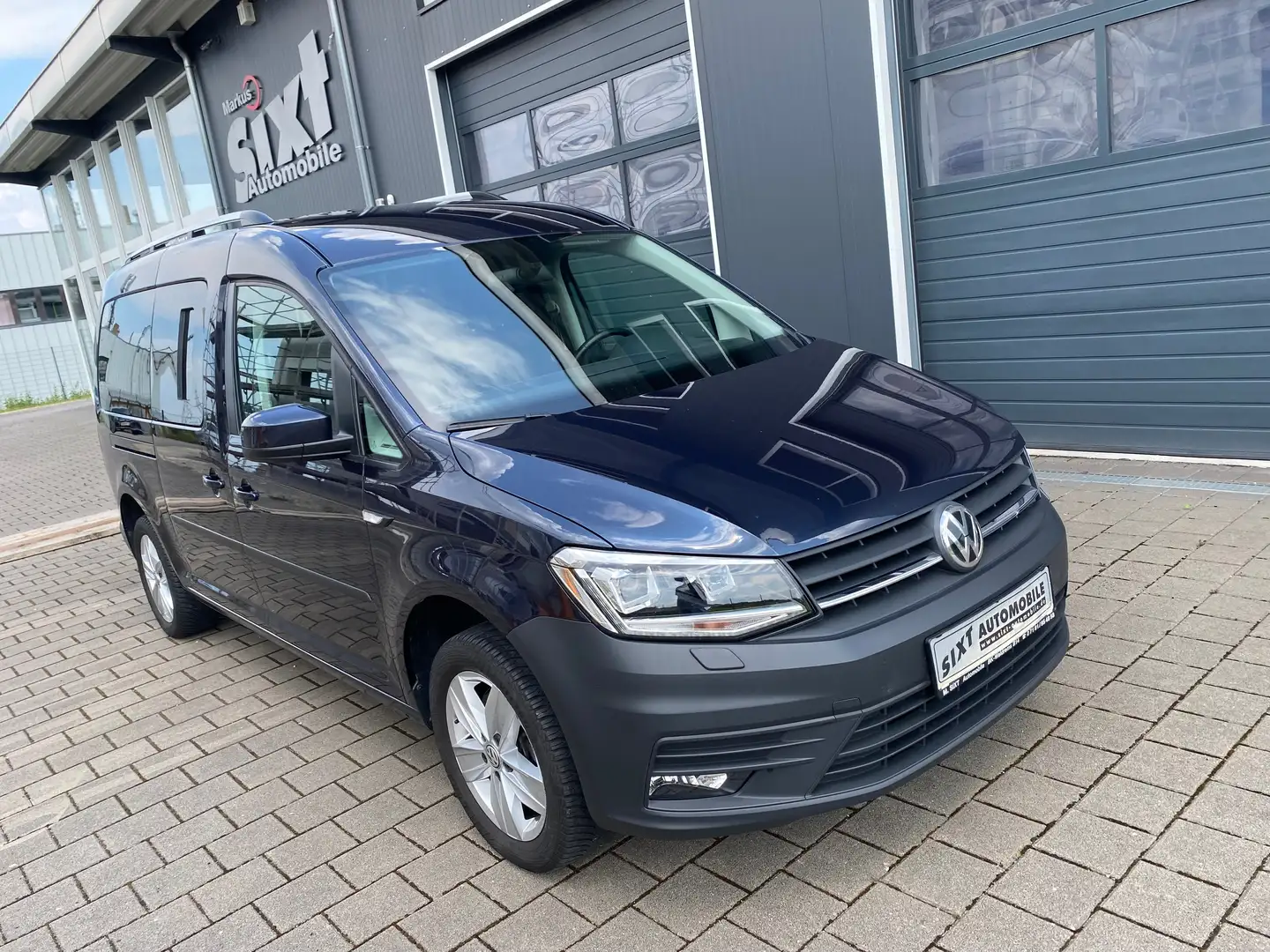 Volkswagen Caddy 1.4 TSI DSG Maxi CAMPER XENON,NAVI Bleu - 1