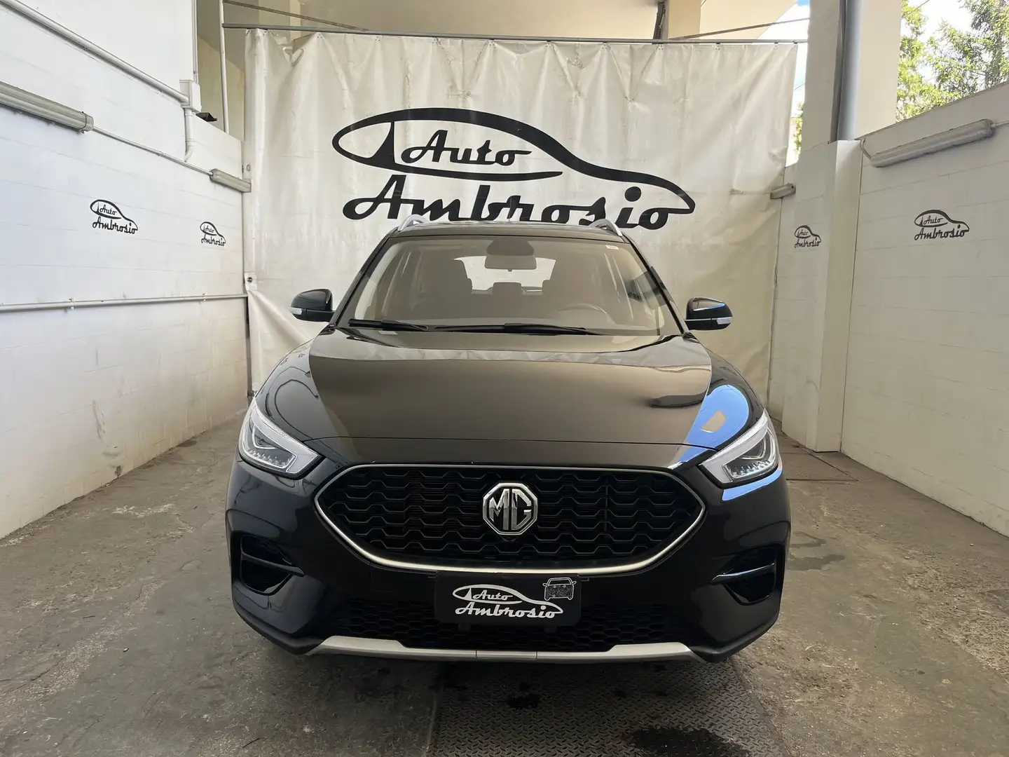 MG ZS 1.5 VTi-tech Comfort Negro - 2