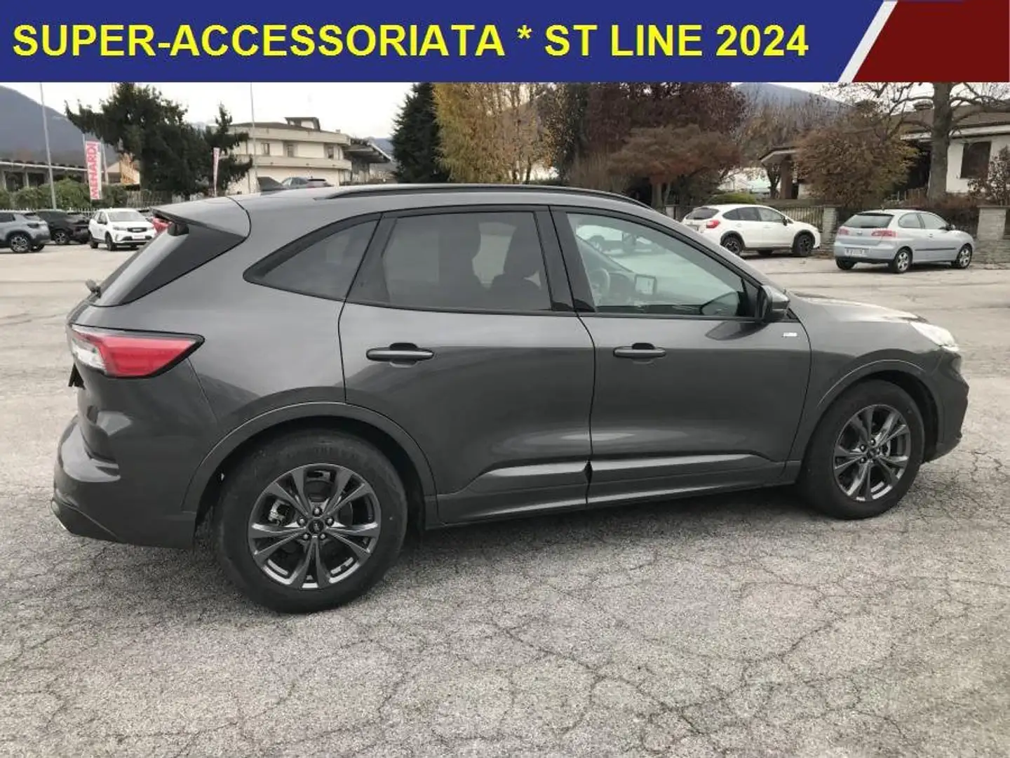 Ford Kuga 2.0 EcoBlue 120cv auto ST-Line PARI AL NUOVO * 24 Grau - 2