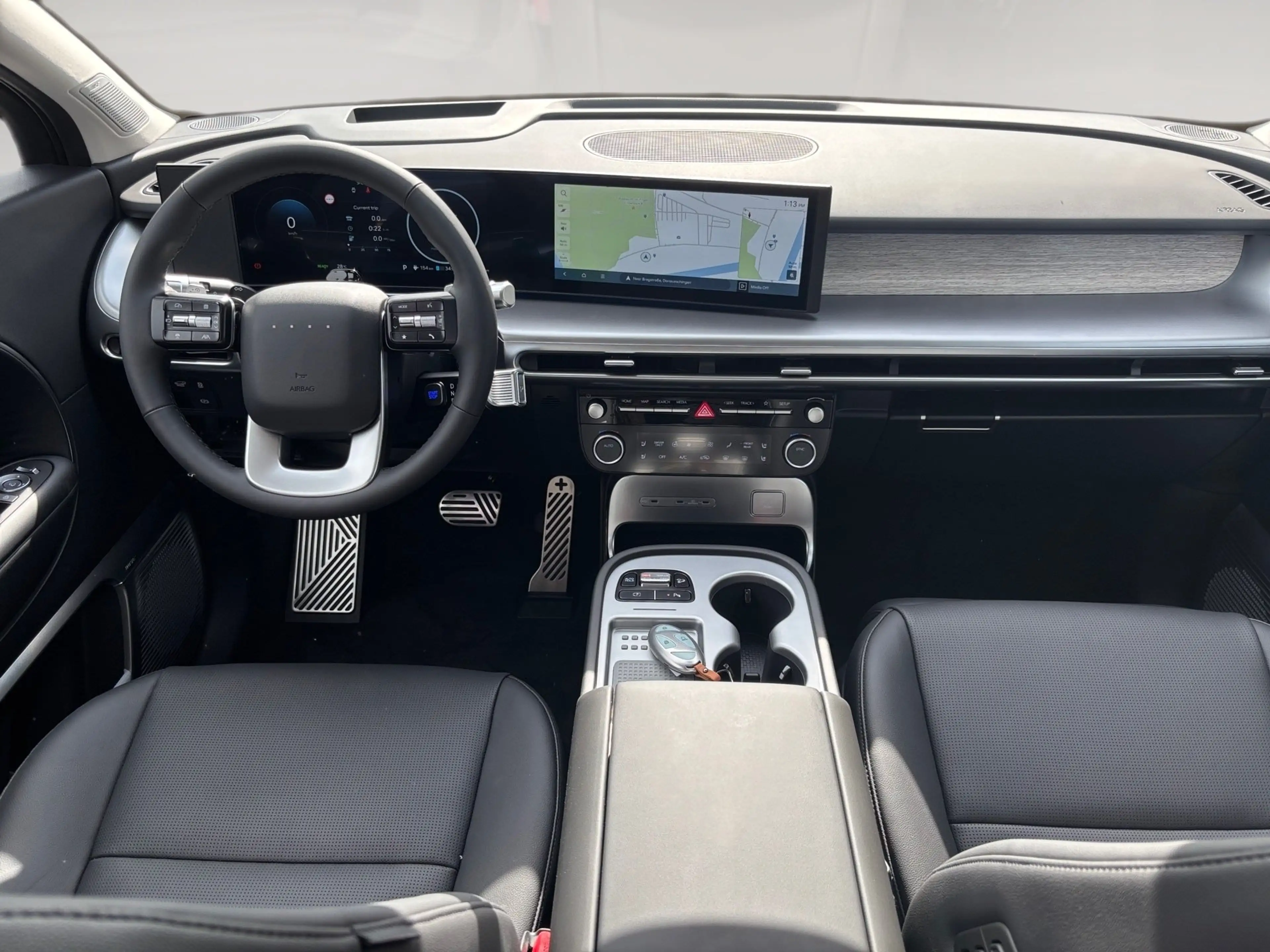 Hyundai IONIQ 9 110kWh CENTRIQ 7-Sitzer 4WD Panoramadach — photo 11