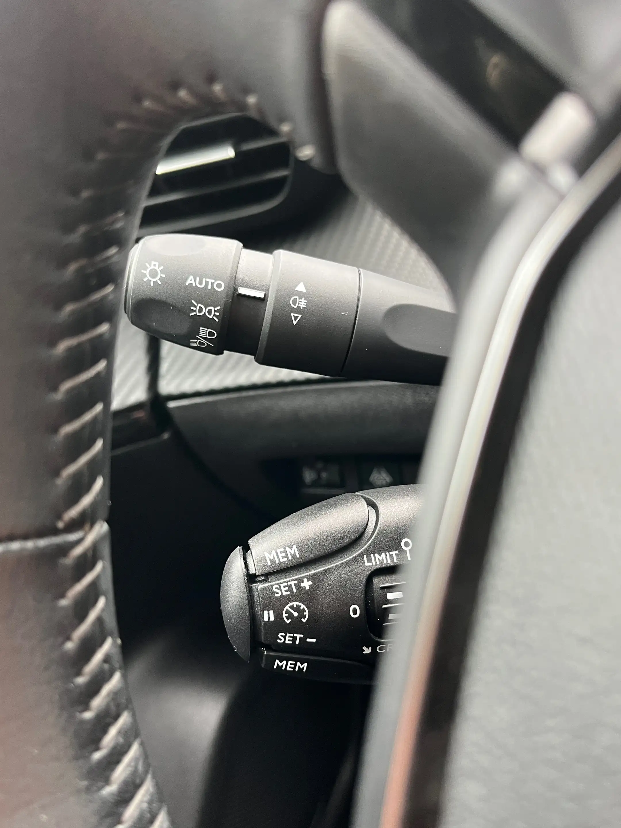 Peugeot 2008 2008 1.2 PureTech S/1eigenr/33900km/Carplay/Camera/Navi/Cruise... — photo 18