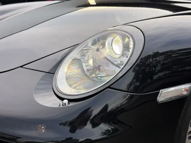 Porsche 911 view 13