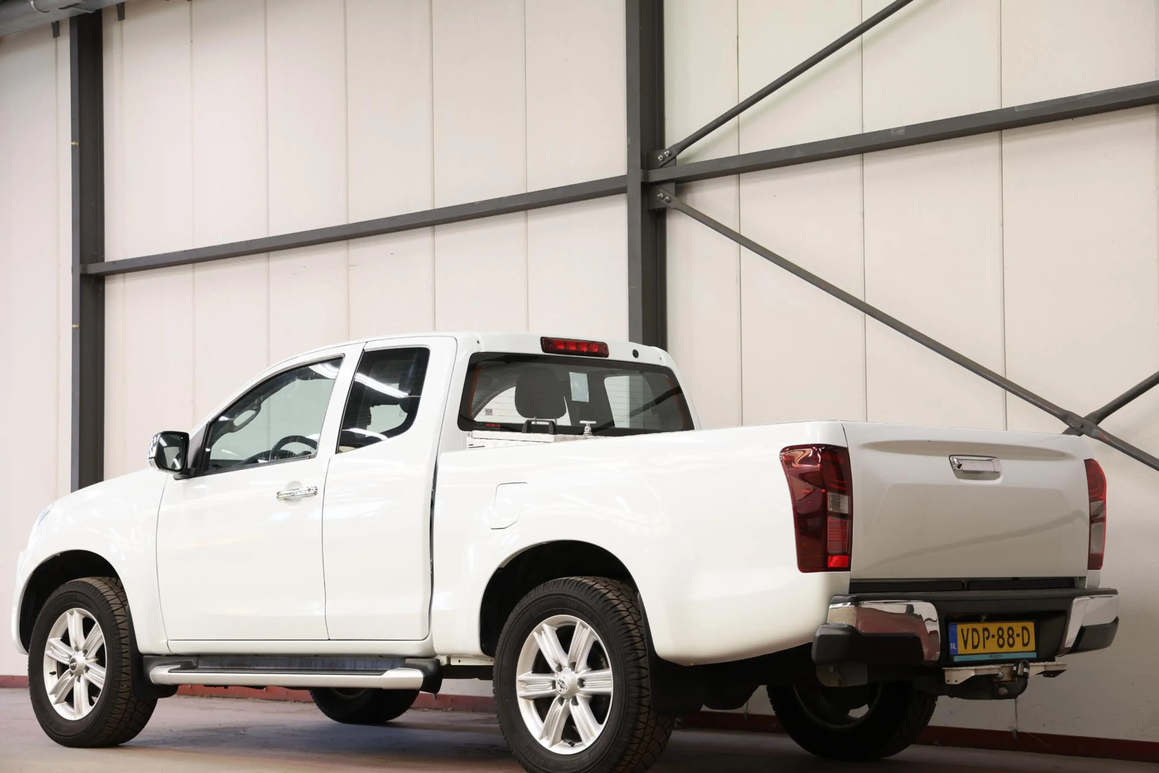 Isuzu D-Max 1.9 Extended Cab 3500KG TREKHAAK EURO 6 — photo 15