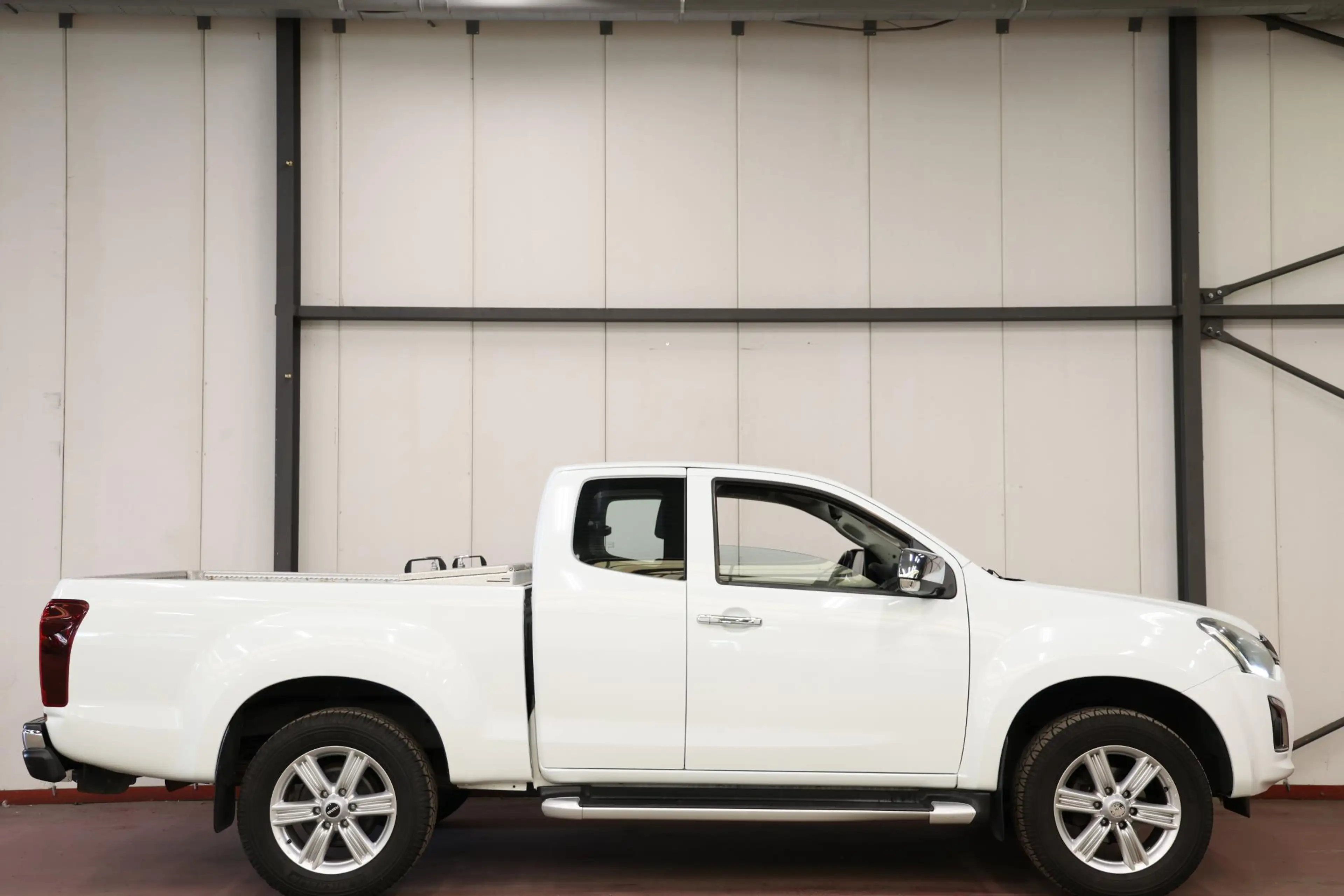 Isuzu D-Max 1.9 Extended Cab 3500KG TREKHAAK EURO 6 — photo 3