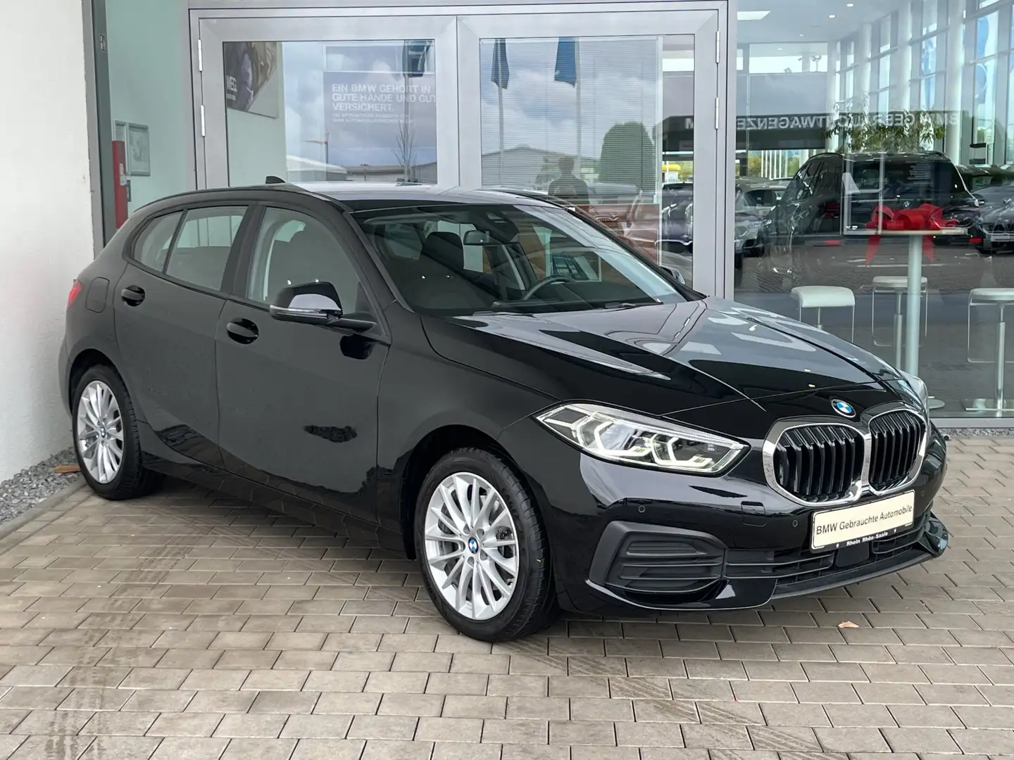 BMW 118 i Advantage Navi.Tempo m.B..PDC.SH.DAB.LED. Schwarz - 2