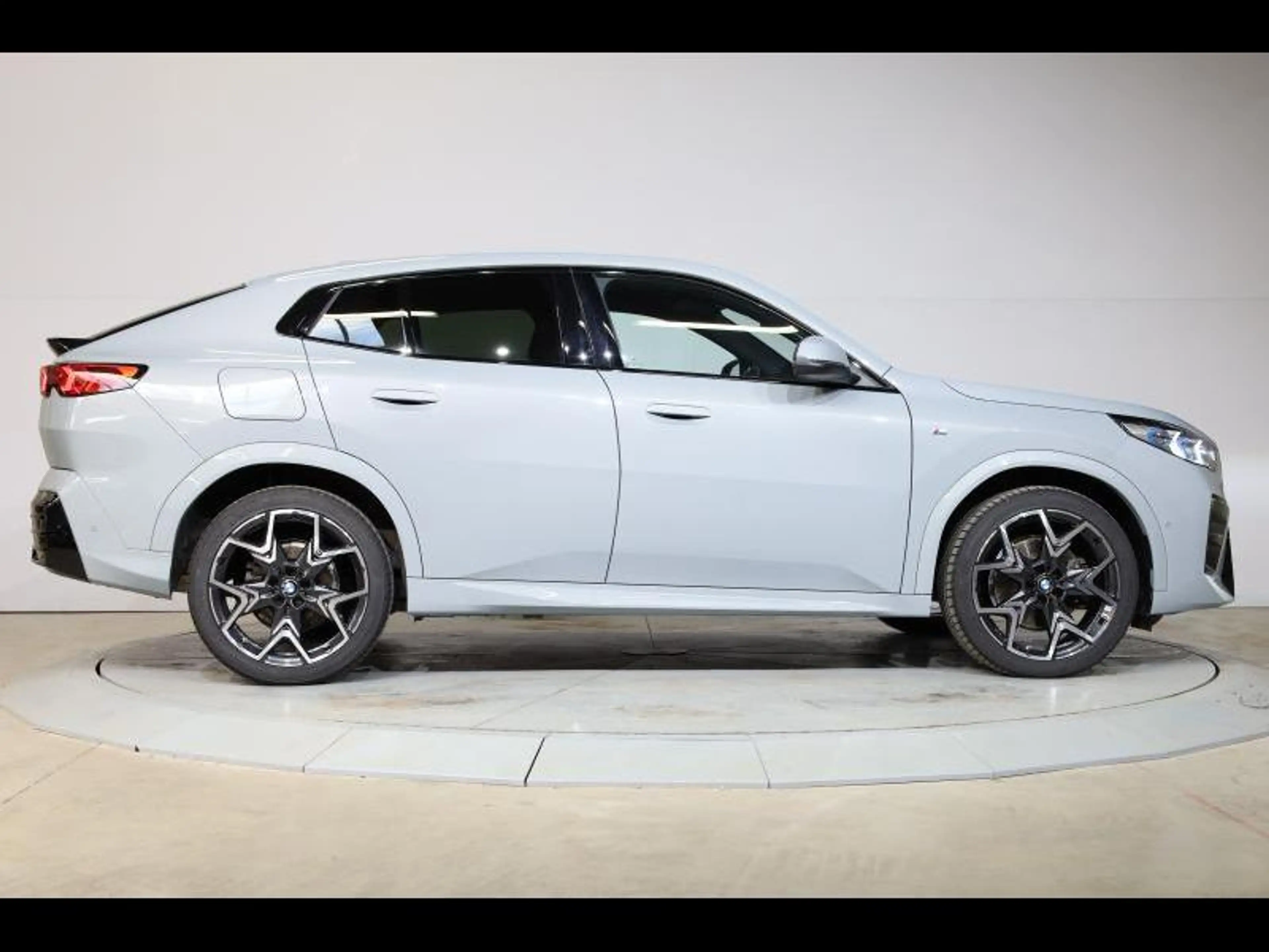BMW X2 sDrive20i Kit M Sport — photo 3
