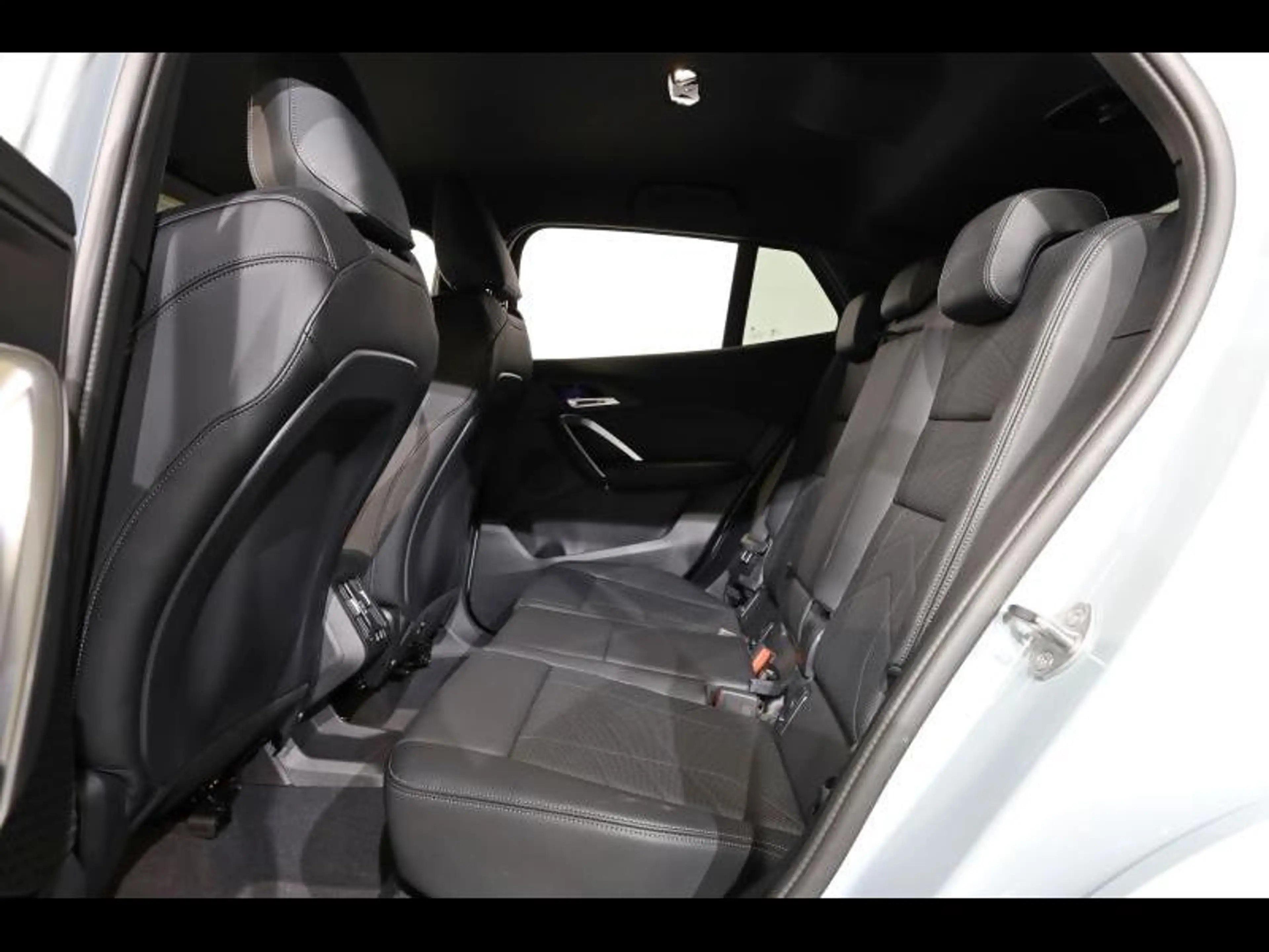BMW X2 sDrive20i Kit M Sport — photo 10