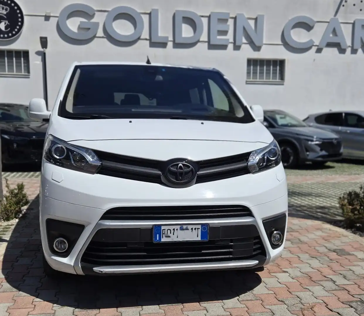 Toyota Proace 2.0 D 177CV Autom 8 Posti Pelle Navi Clima Tetto Bianco - 2