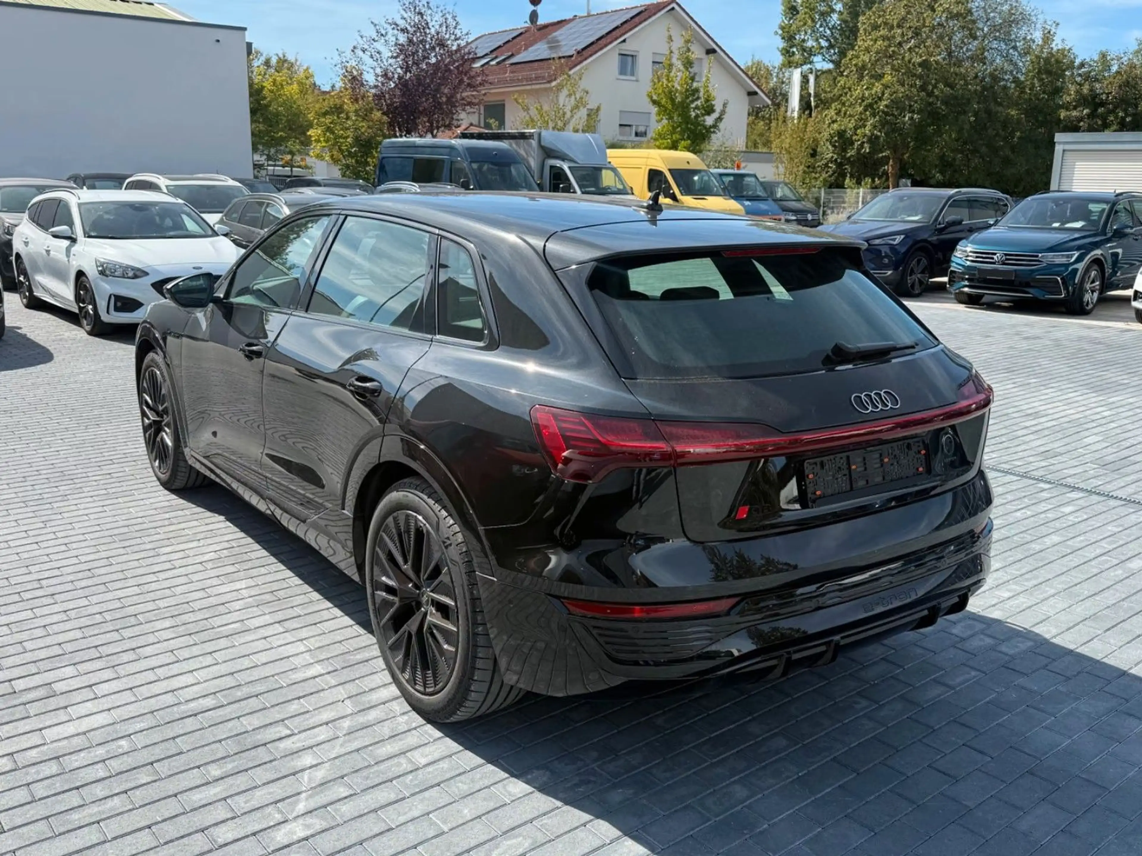 Audi Q8 e-tron e-tron 55 quattro S line — photo 5