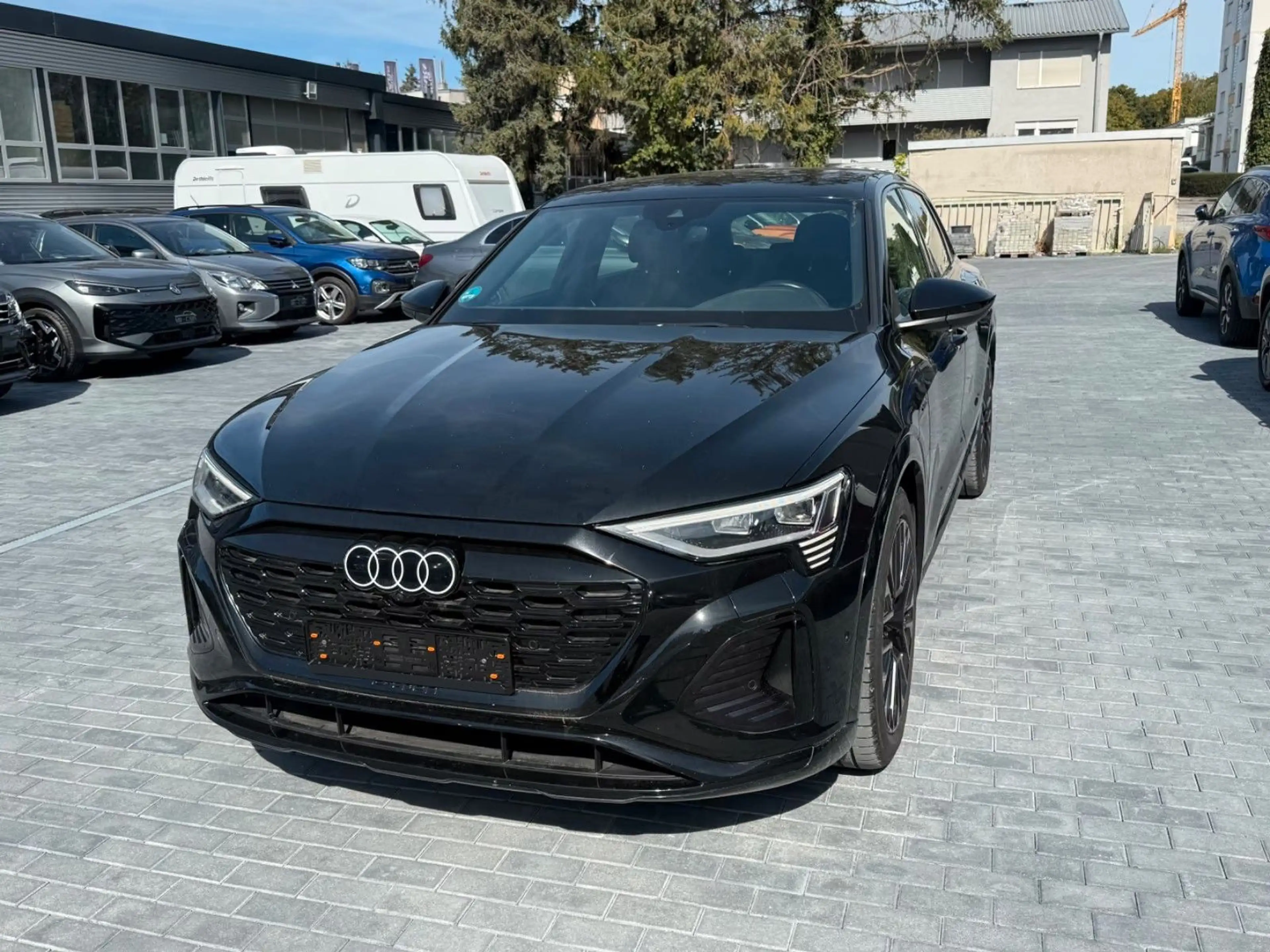 Audi Q8 e-tron e-tron 55 quattro S line — photo 3