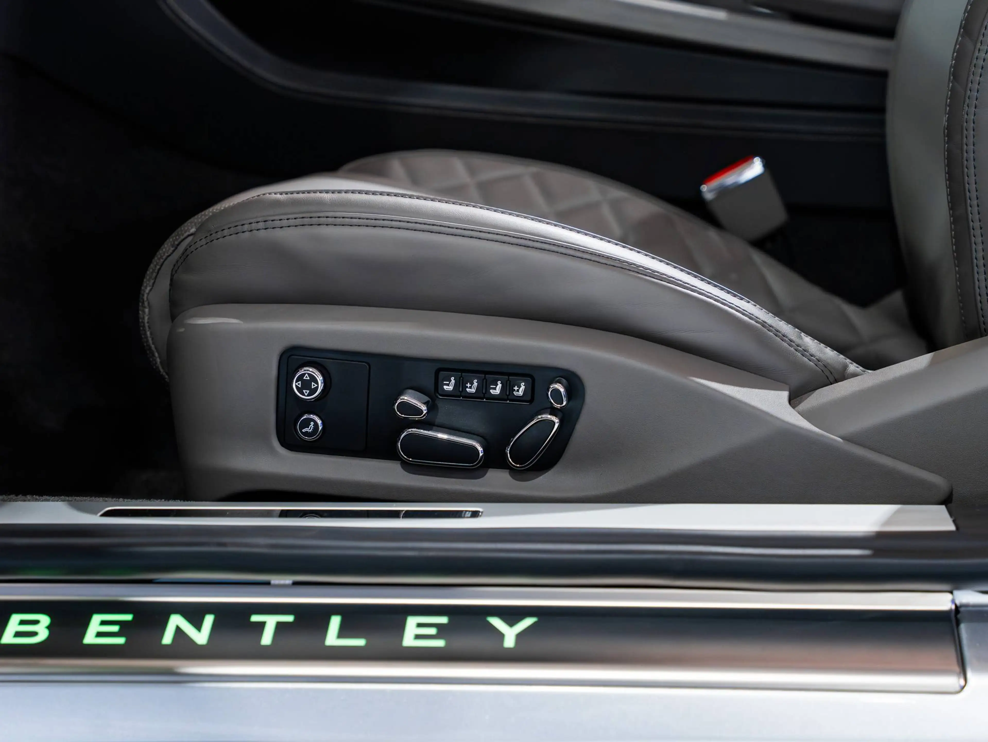 Bentley Continental GTC 4.0 V8 - Mulliner - HUD - Full PPF - Titan Grey — photo 14