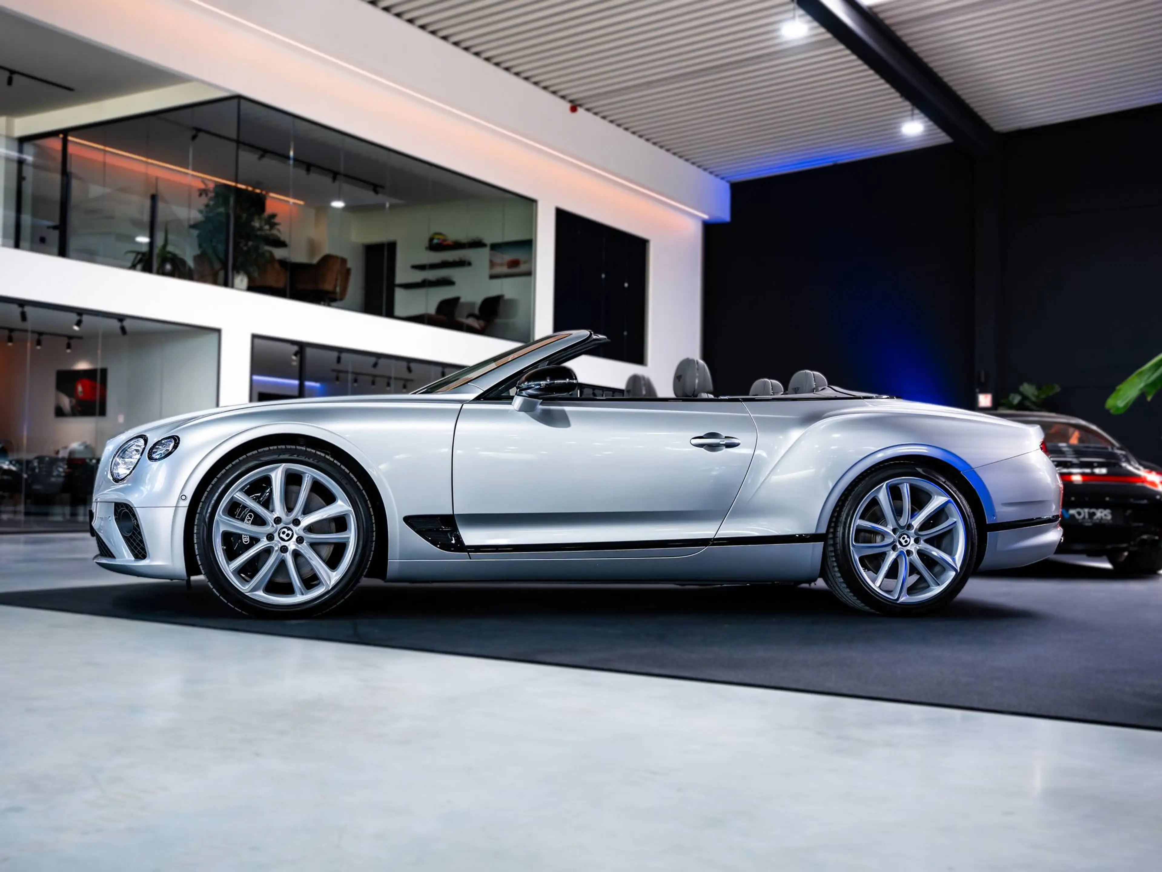 Bentley Continental GTC 4.0 V8 - Mulliner - HUD - Full PPF - Titan Grey — photo 2