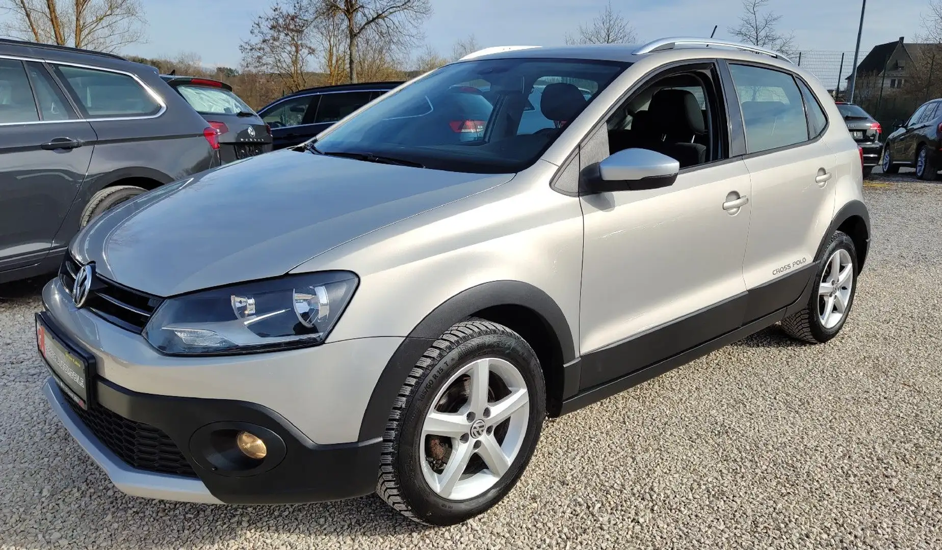 Volkswagen Polo V Cross 1.2 TSI Alufelgen*Tempomat*2.Hand* Beige - 2