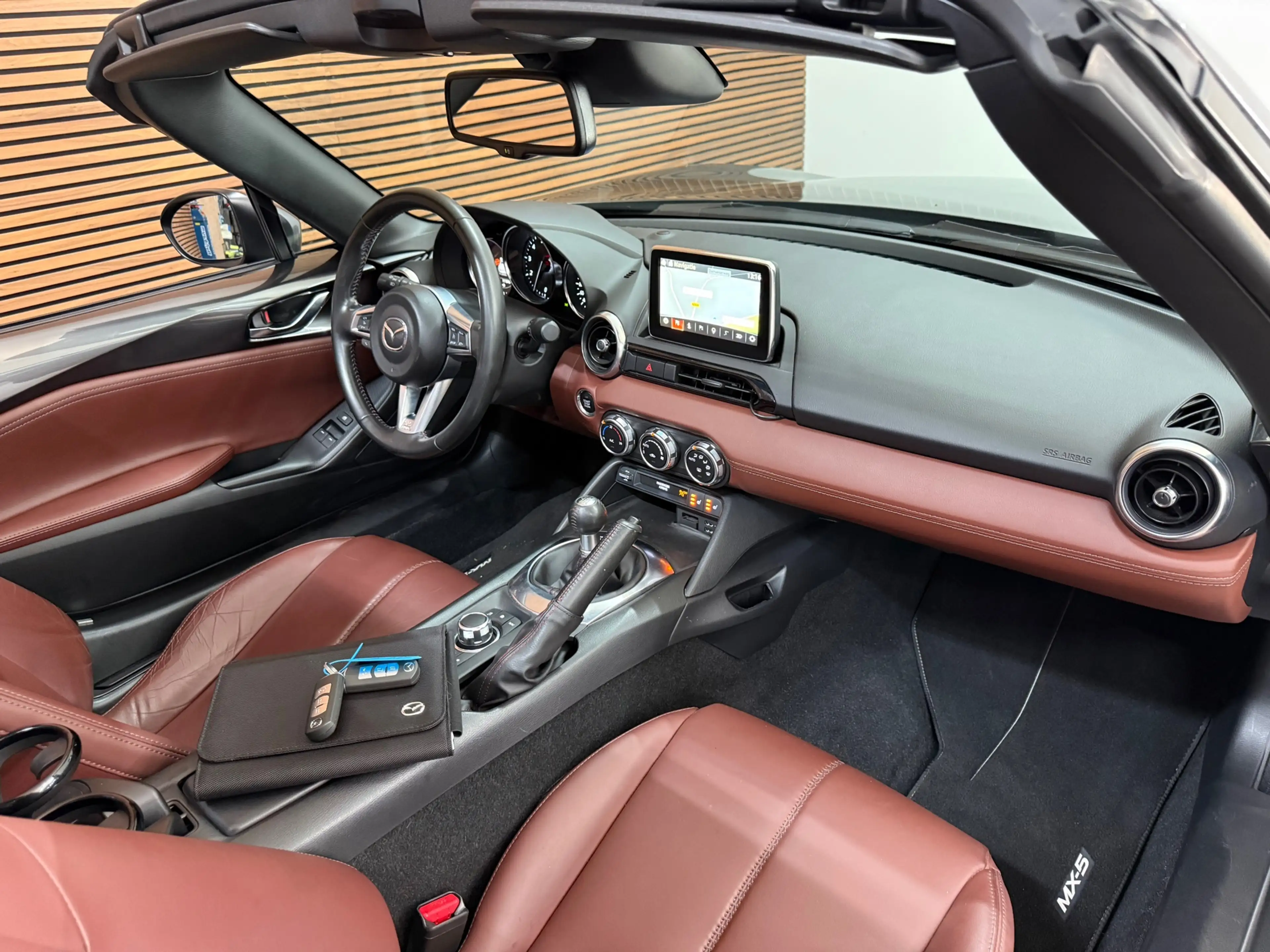 Mazda MX-5 RF 2.0 SkyActiv-G 160 GT-M | Targa | Takumi Leder — photo 5