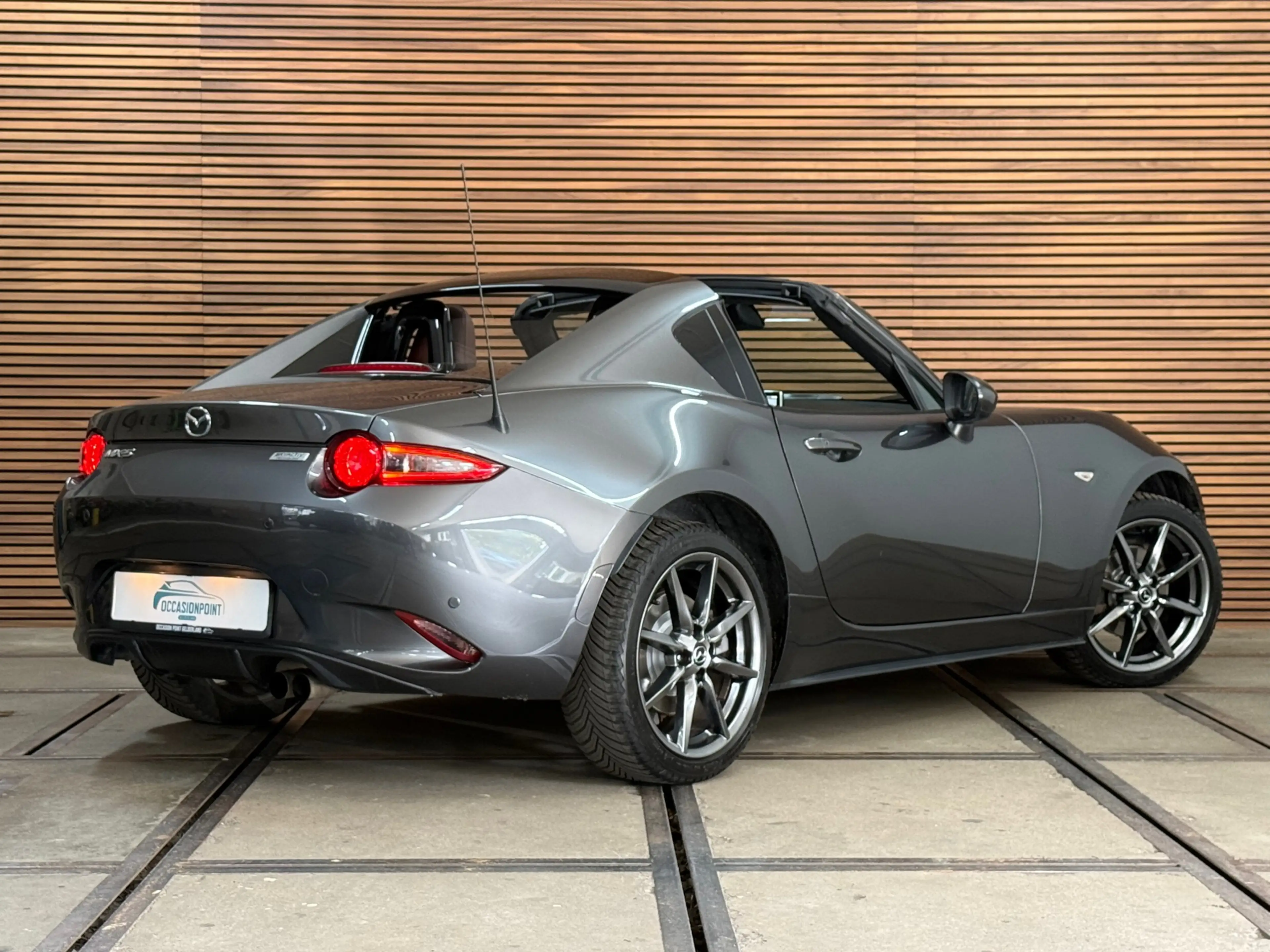 Mazda MX-5 RF 2.0 SkyActiv-G 160 GT-M | Targa | Takumi Leder — photo 4