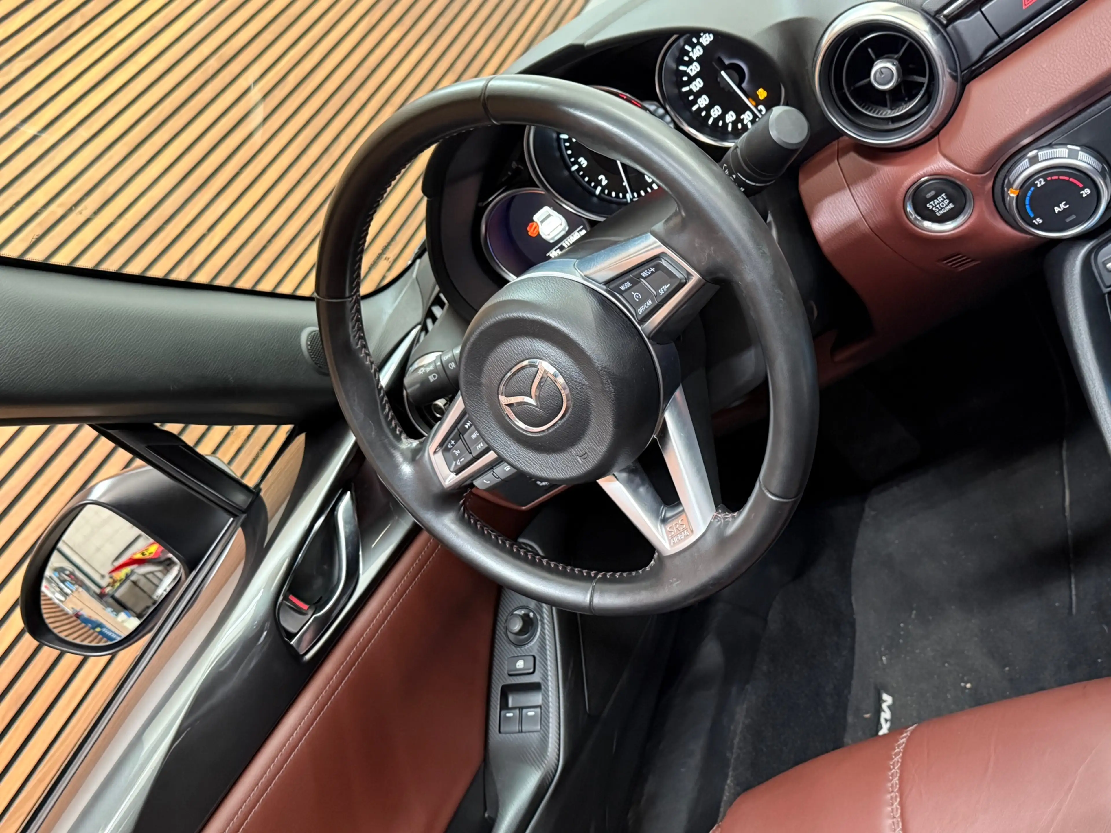 Mazda MX-5 RF 2.0 SkyActiv-G 160 GT-M | Targa | Takumi Leder — photo 9