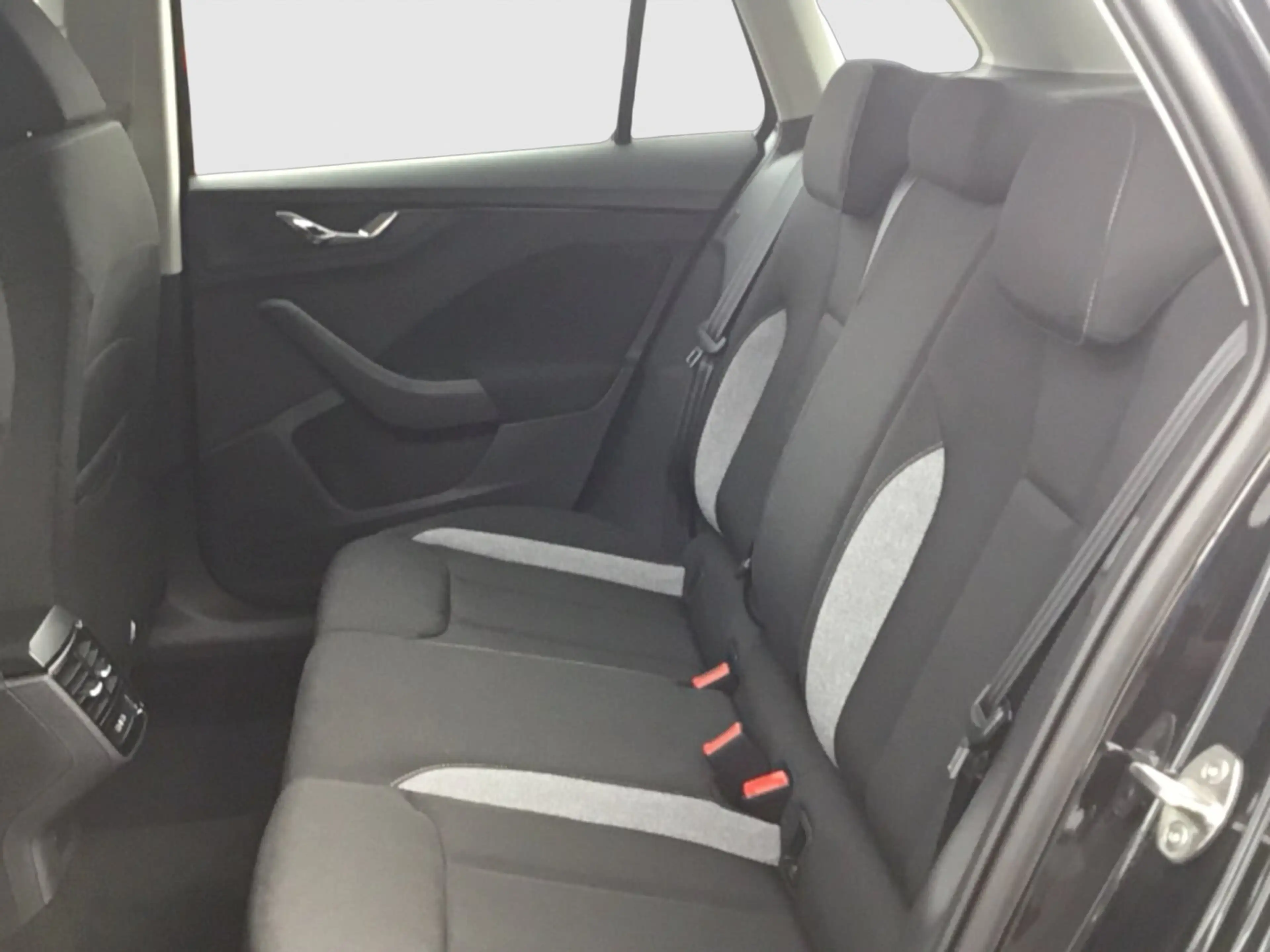 Skoda Kamiq Selection TSI — photo 12