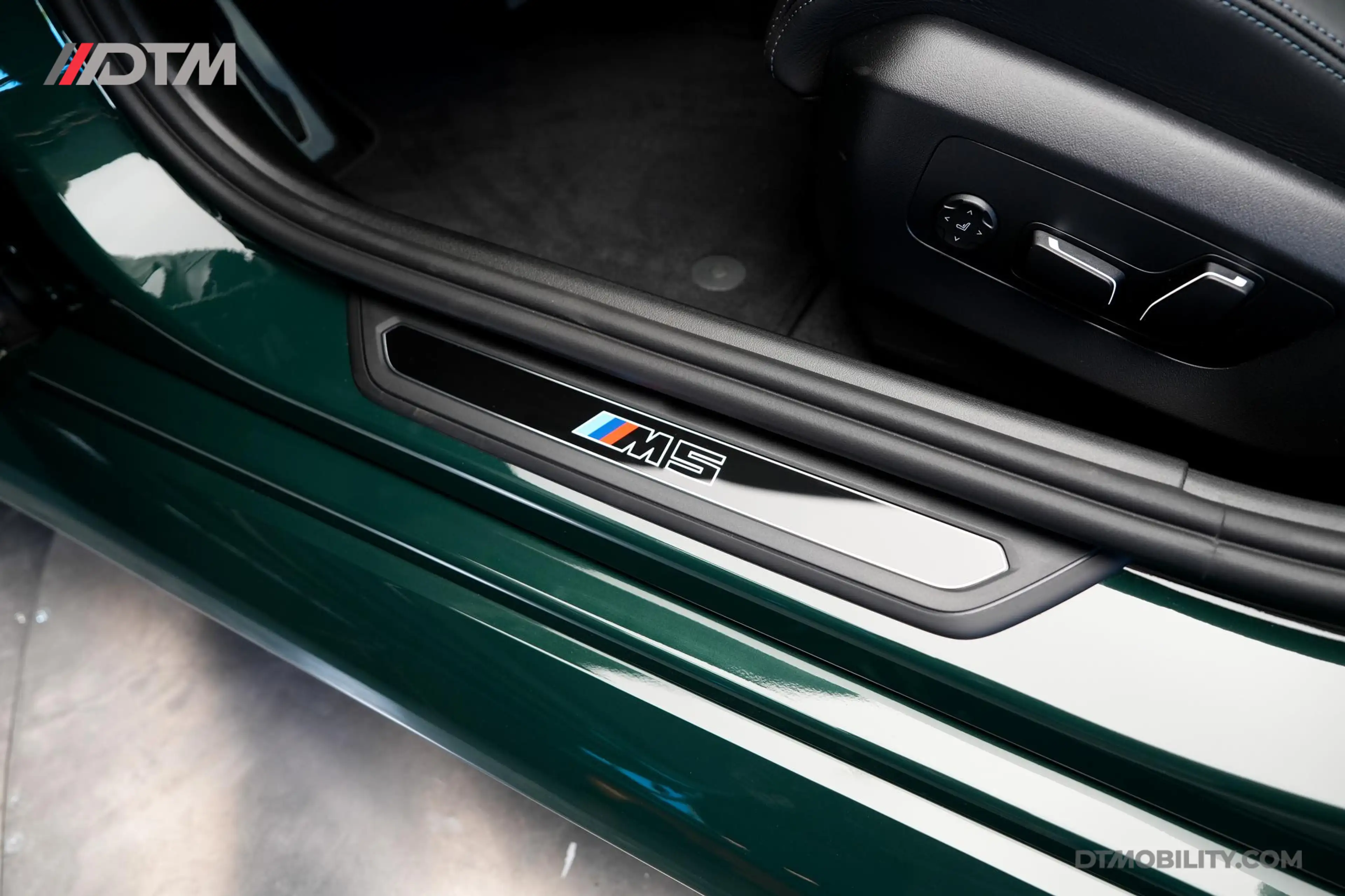 BMW M5 5-serie Touring | M-Drivers & Performance Pack | K — photo 25