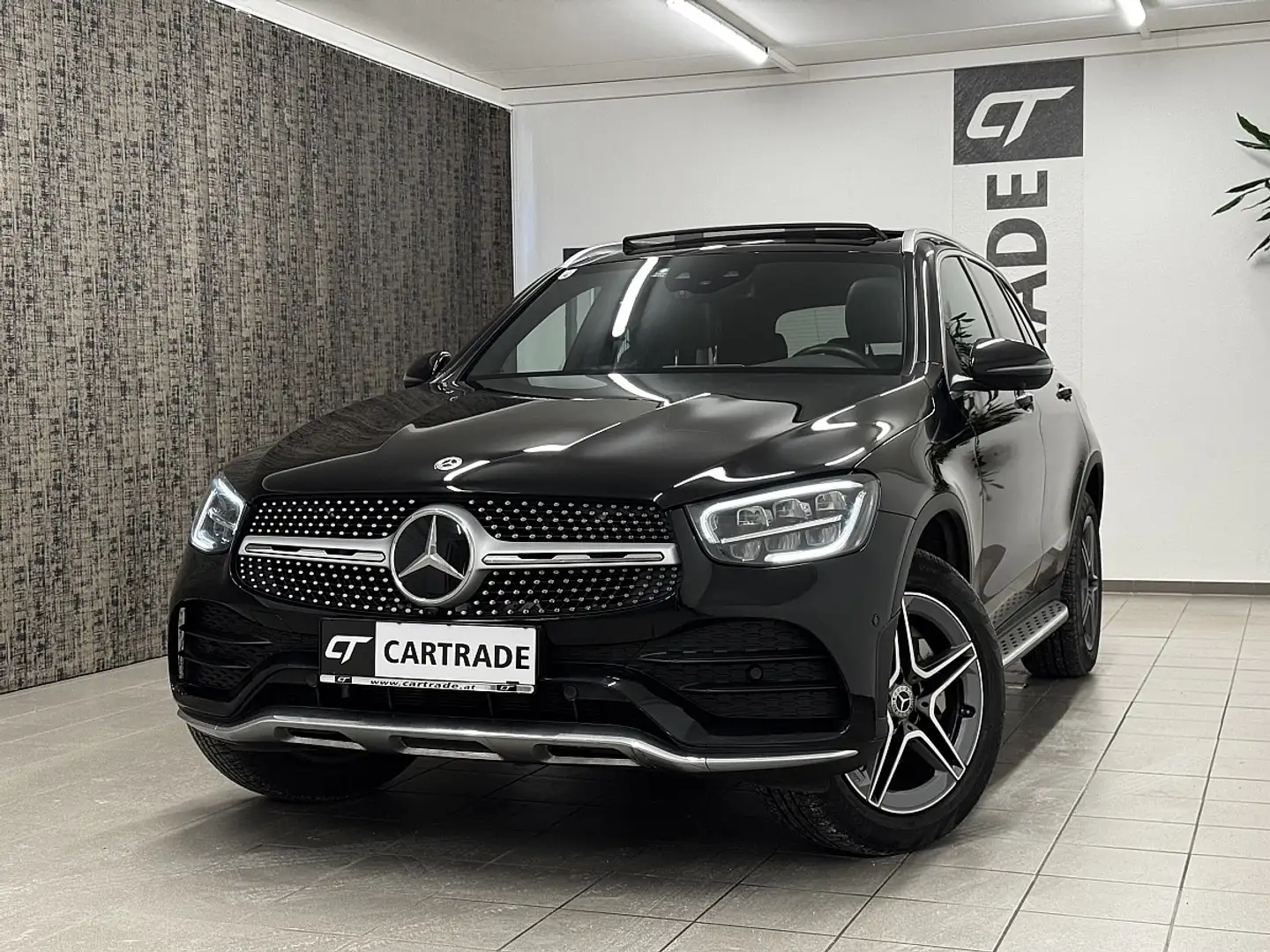Mercedes-Benz GLC 300 e PHEV 4Matic /LED/ HEAD UP D./ VIRTUAL/ PANORA... Schwarz - 1