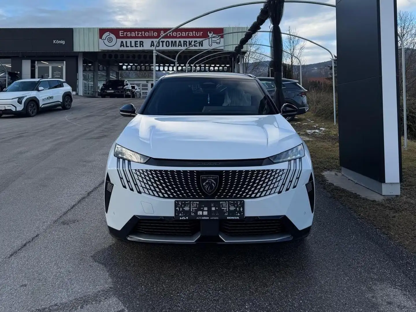 Peugeot 3008 3008 Elektro 210 73kWh GT Weiß - 2