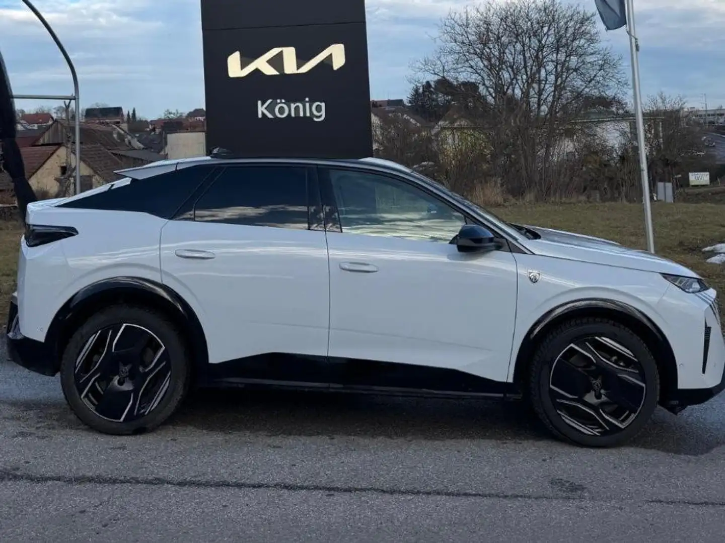 Peugeot 3008 3008 Elektro 210 73kWh GT Weiß - 1