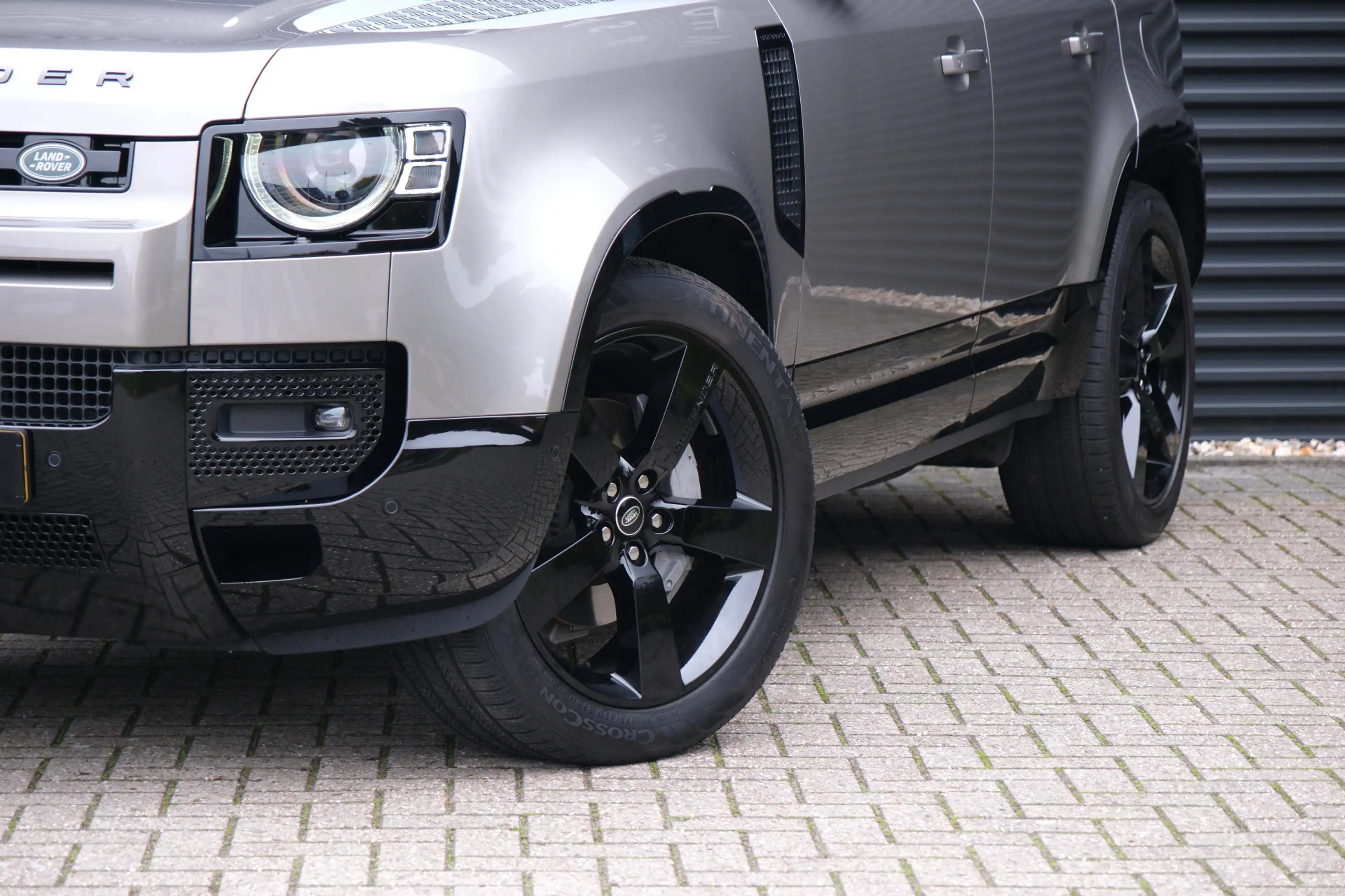 Land Rover Defender 110 P300e X-Dynamic HSE | 5500 KM | Nieuwstaat | B — photo 12