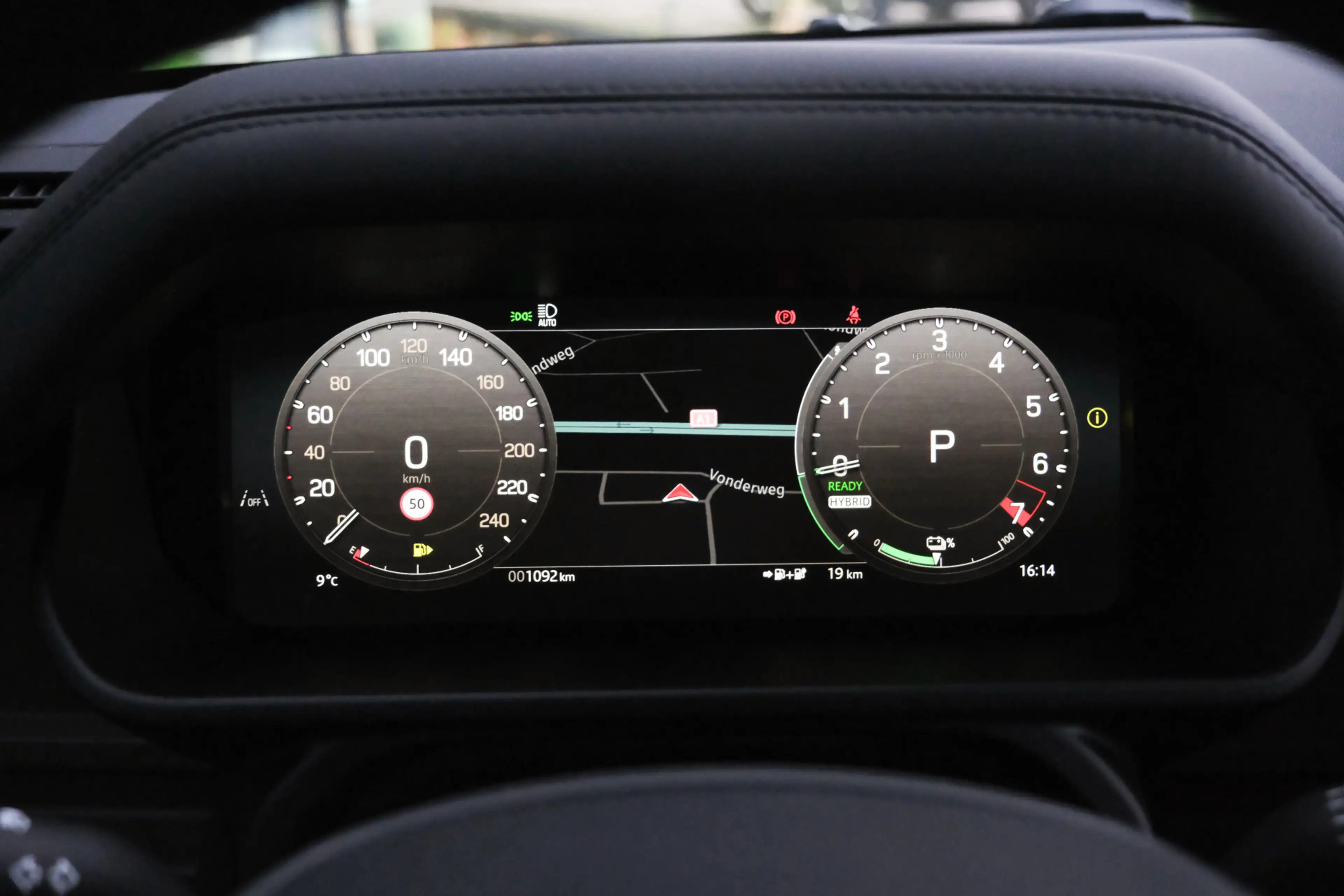 Land Rover Defender 110 P300e X-Dynamic HSE | 5500 KM | Nieuwstaat | B — photo 33