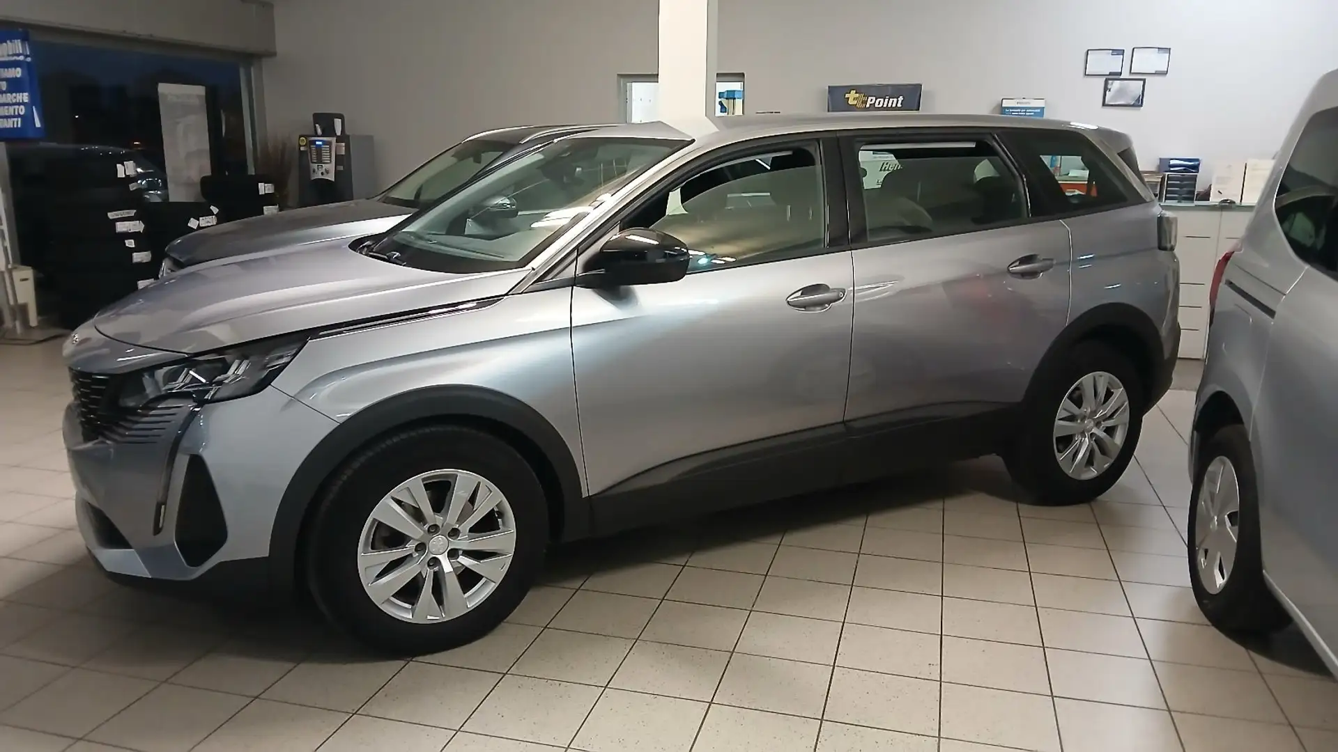 Peugeot 5008 5008 II 2021 1.2 Active Pack EAT8 7 Posti Grigio - 1