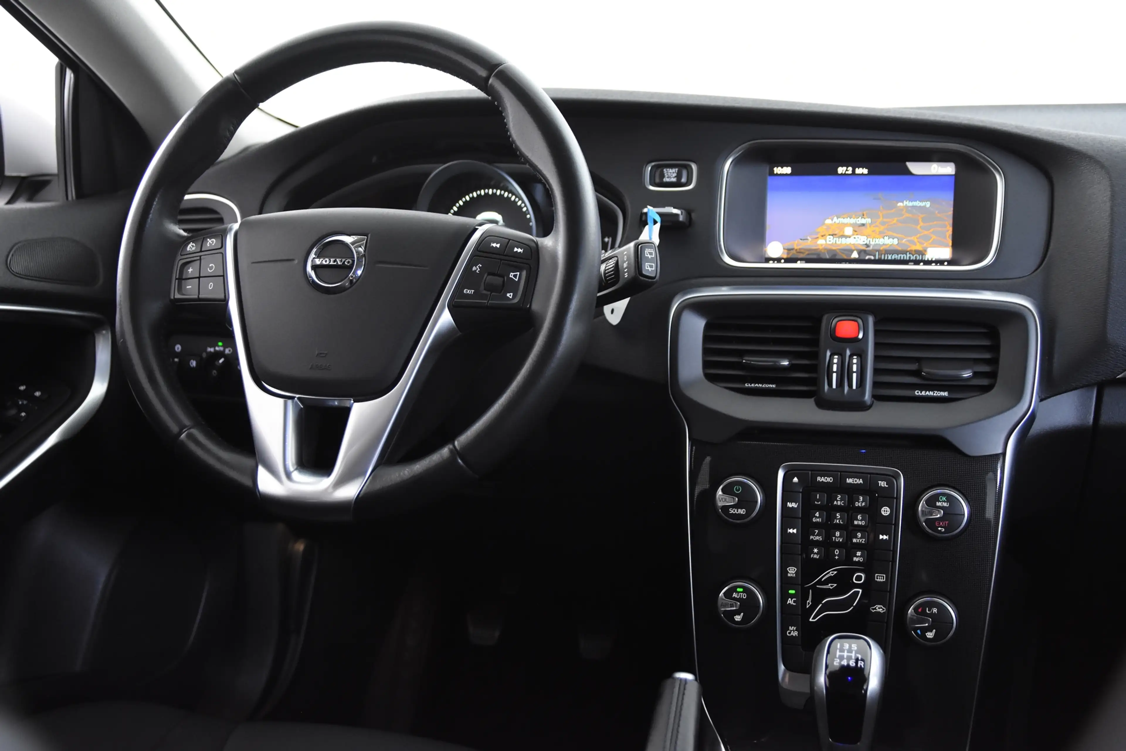 Volvo V40 2.0 T3 Nordic+ *Leer*Navigatie*Stoelverwarming*Tre — photo 11
